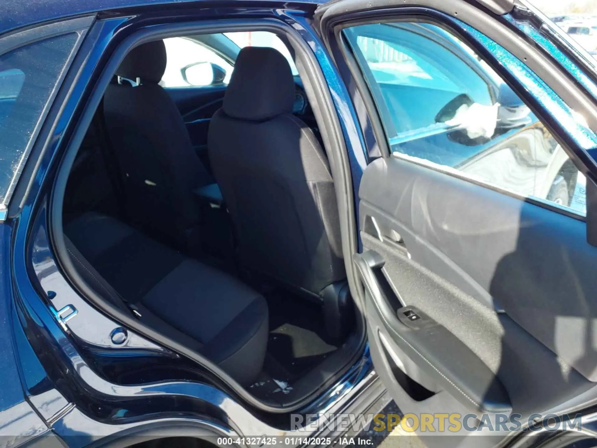 8 fotografías del automóvil dañado 3MVDMBAM6SM763738 MAZDA CX-30 2025