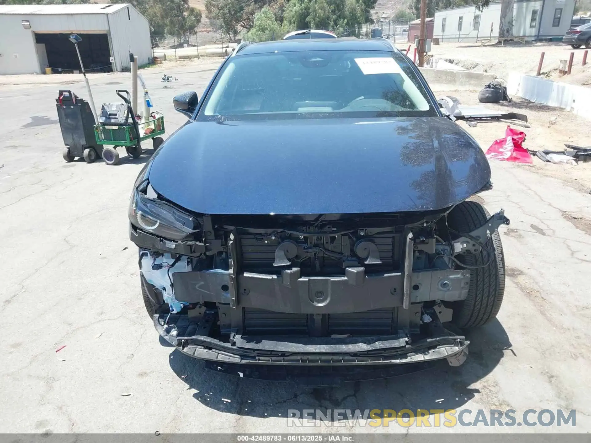 13 fotografías del automóvil dañado 3MVDMBBM1SM792238 MAZDA CX-30 2025
