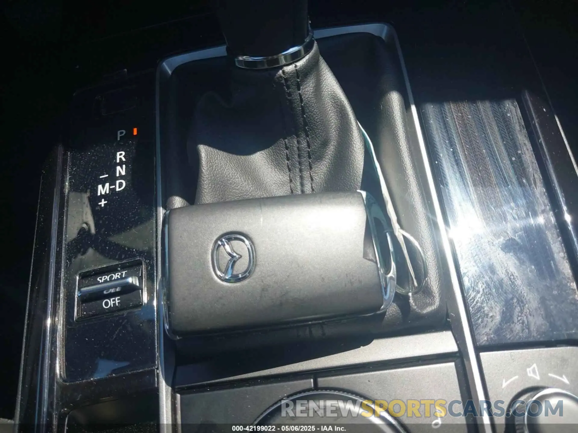 11 fotografías del automóvil dañado 3MVDMBBM4SM780892 MAZDA CX-30 2025