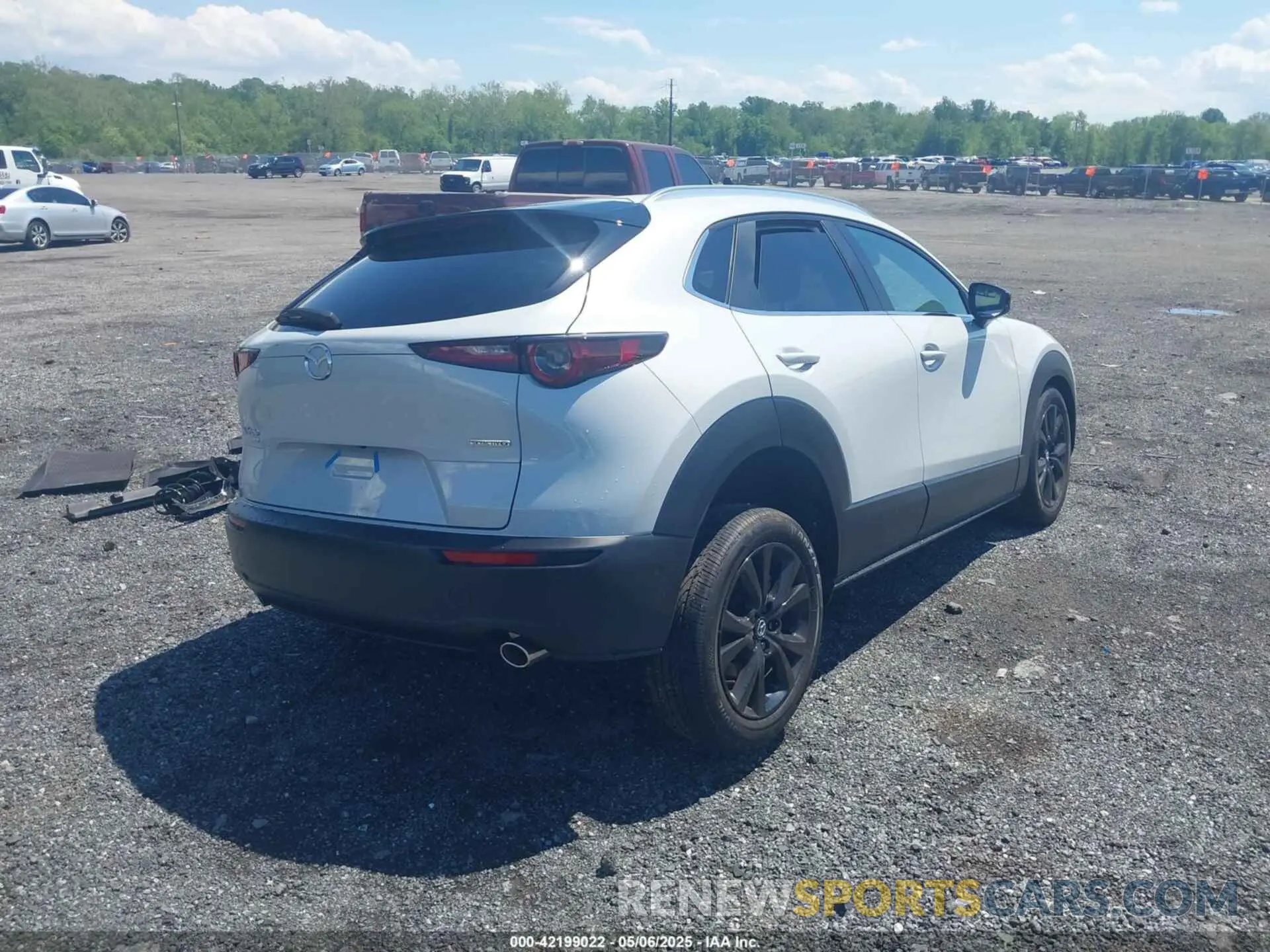 4 fotografías del automóvil dañado 3MVDMBBM4SM780892 MAZDA CX-30 2025