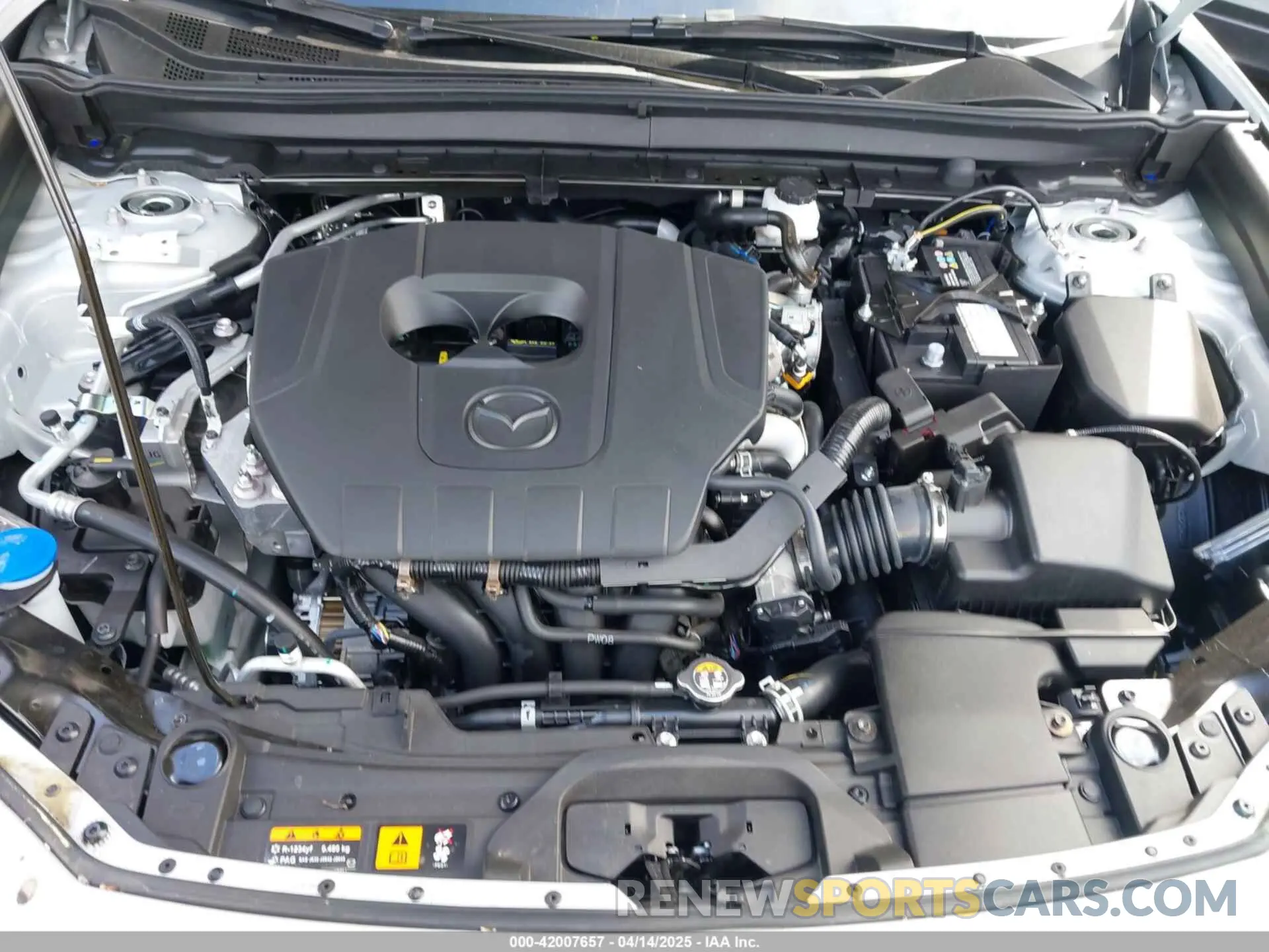 10 fotografías del automóvil dañado 3MVDMBBM9SM801901 MAZDA CX-30 2025