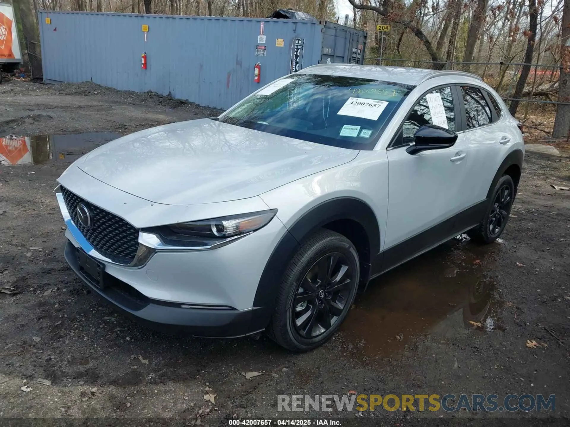 2 fotografías del automóvil dañado 3MVDMBBM9SM801901 MAZDA CX-30 2025