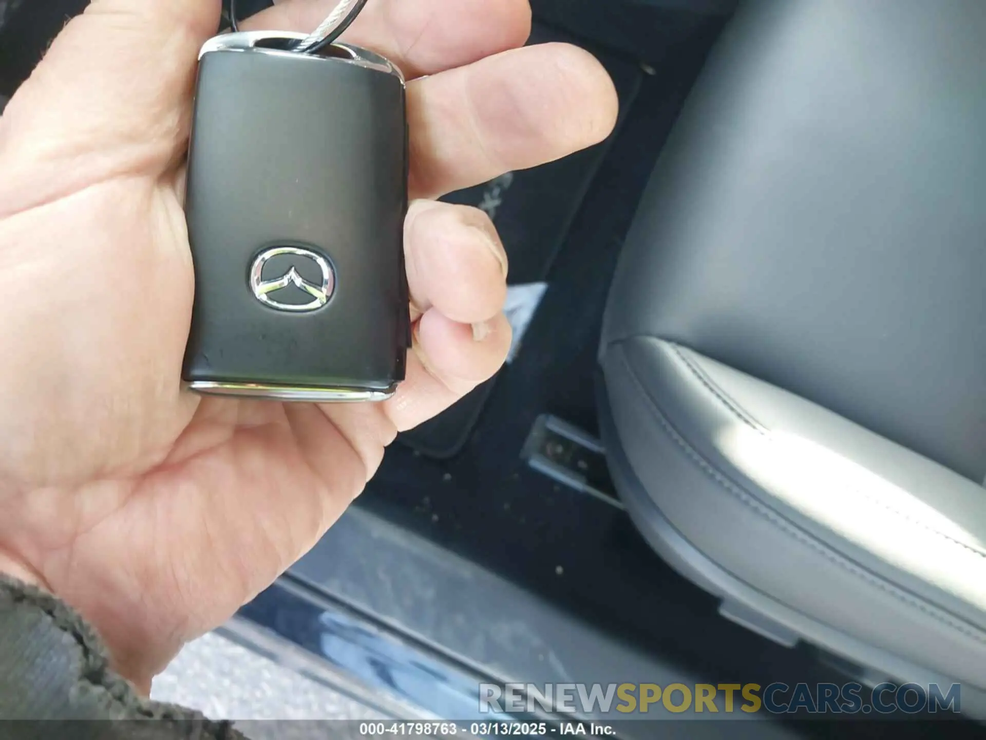 11 fotografías del automóvil dañado 3MVDMBCM0SM772190 MAZDA CX-30 2025