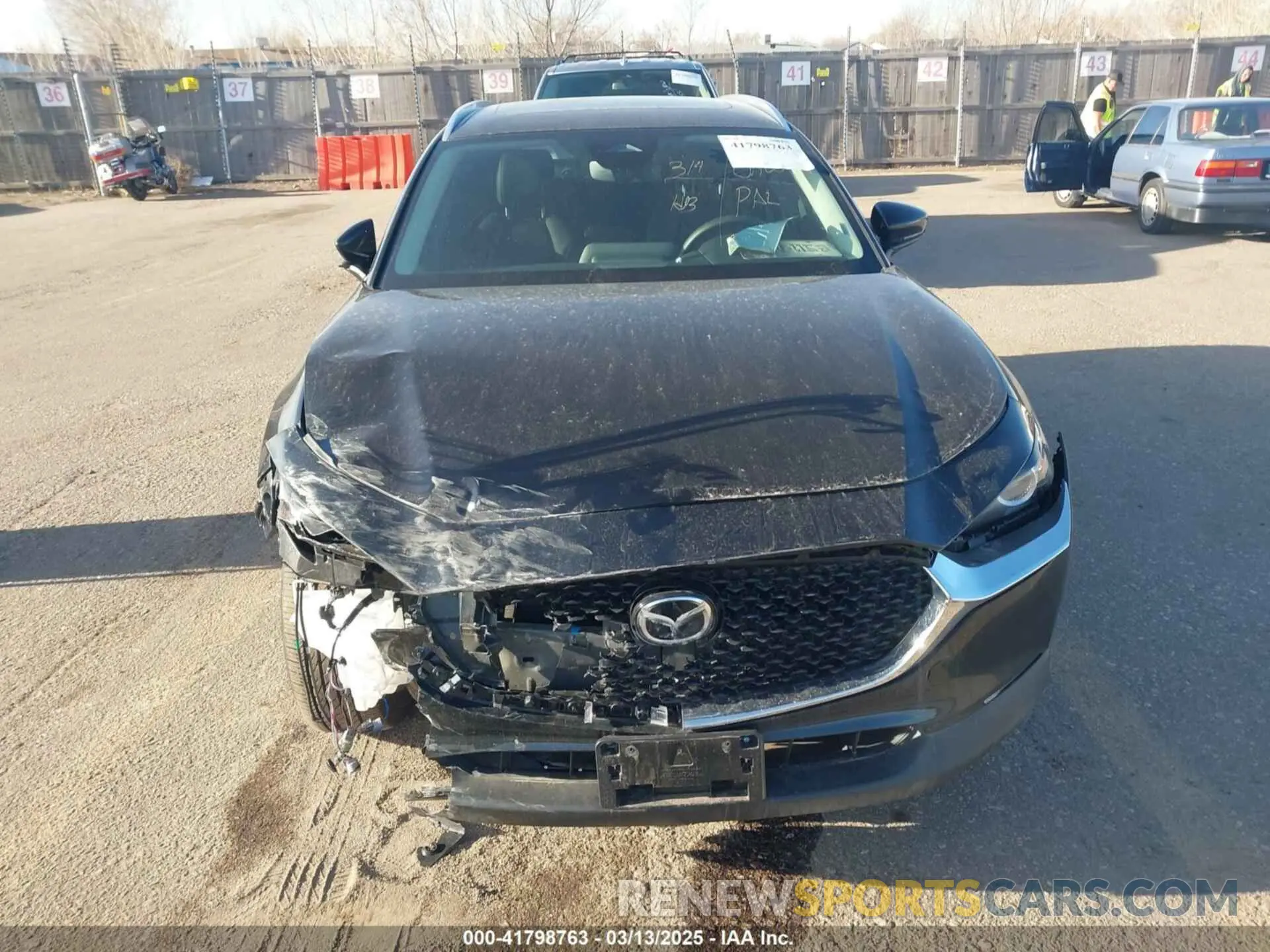 12 fotografías del automóvil dañado 3MVDMBCM0SM772190 MAZDA CX-30 2025