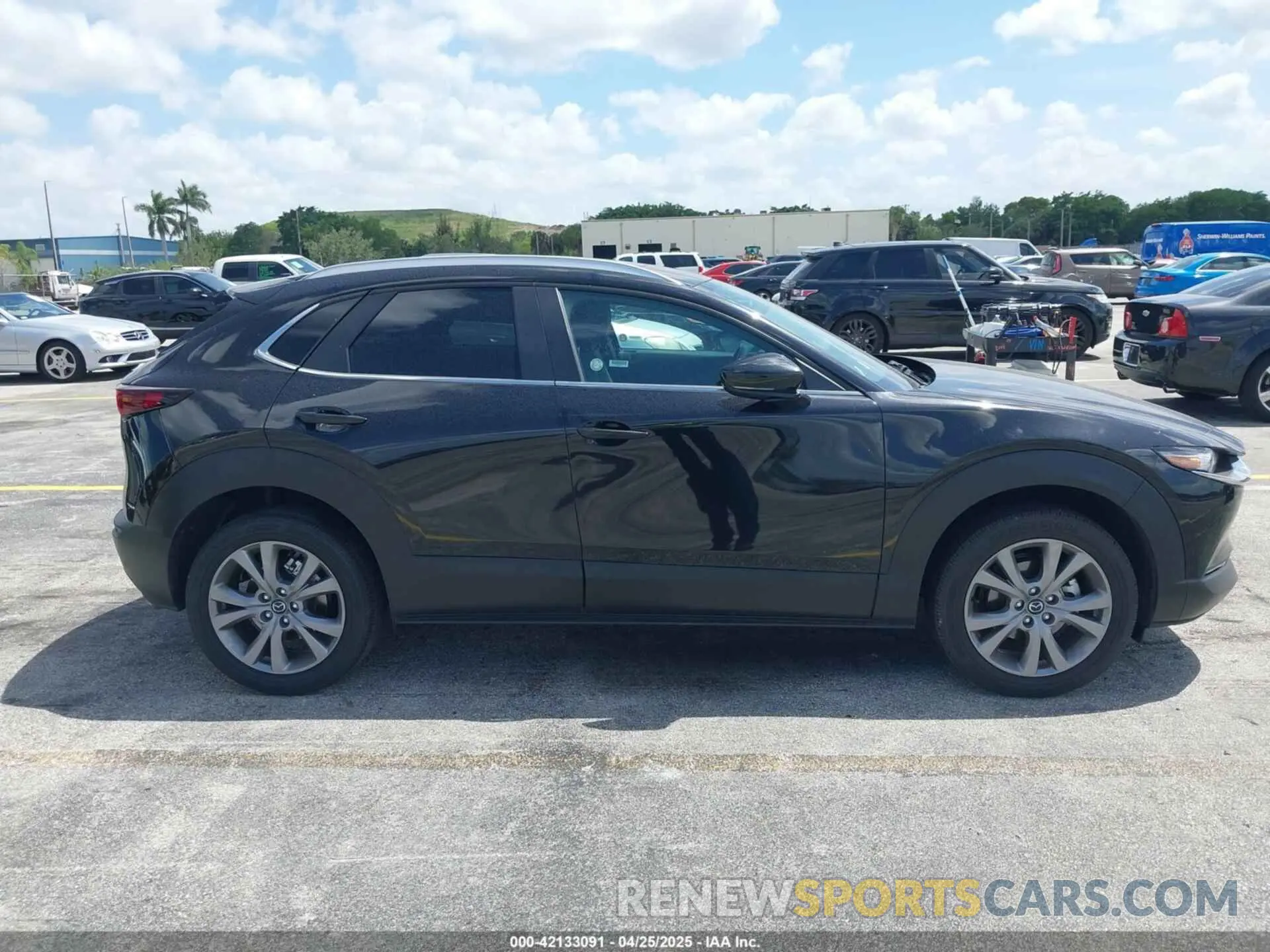 13 fotografías del automóvil dañado 3MVDMBCM0SM798708 MAZDA CX-30 2025