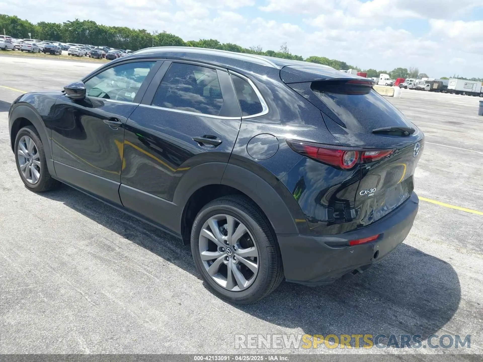 3 fotografías del automóvil dañado 3MVDMBCM0SM798708 MAZDA CX-30 2025