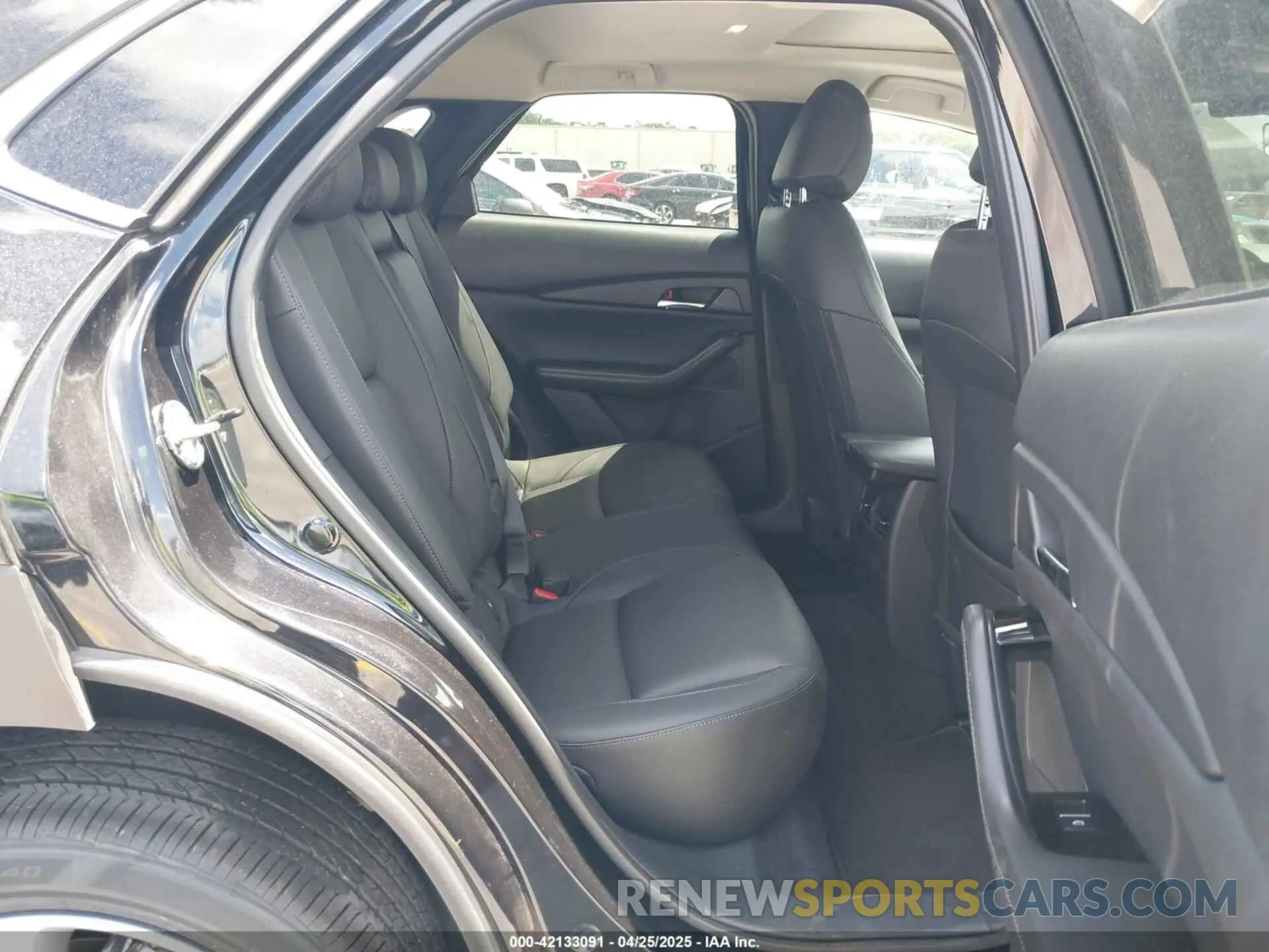 8 fotografías del automóvil dañado 3MVDMBCM0SM798708 MAZDA CX-30 2025