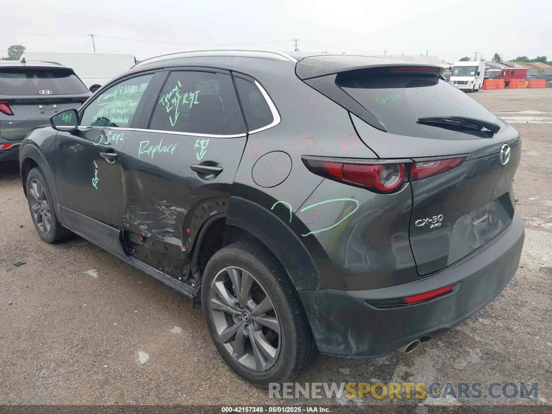 3 fotografías del automóvil dañado 3MVDMBCM4SM752198 MAZDA CX-30 2025