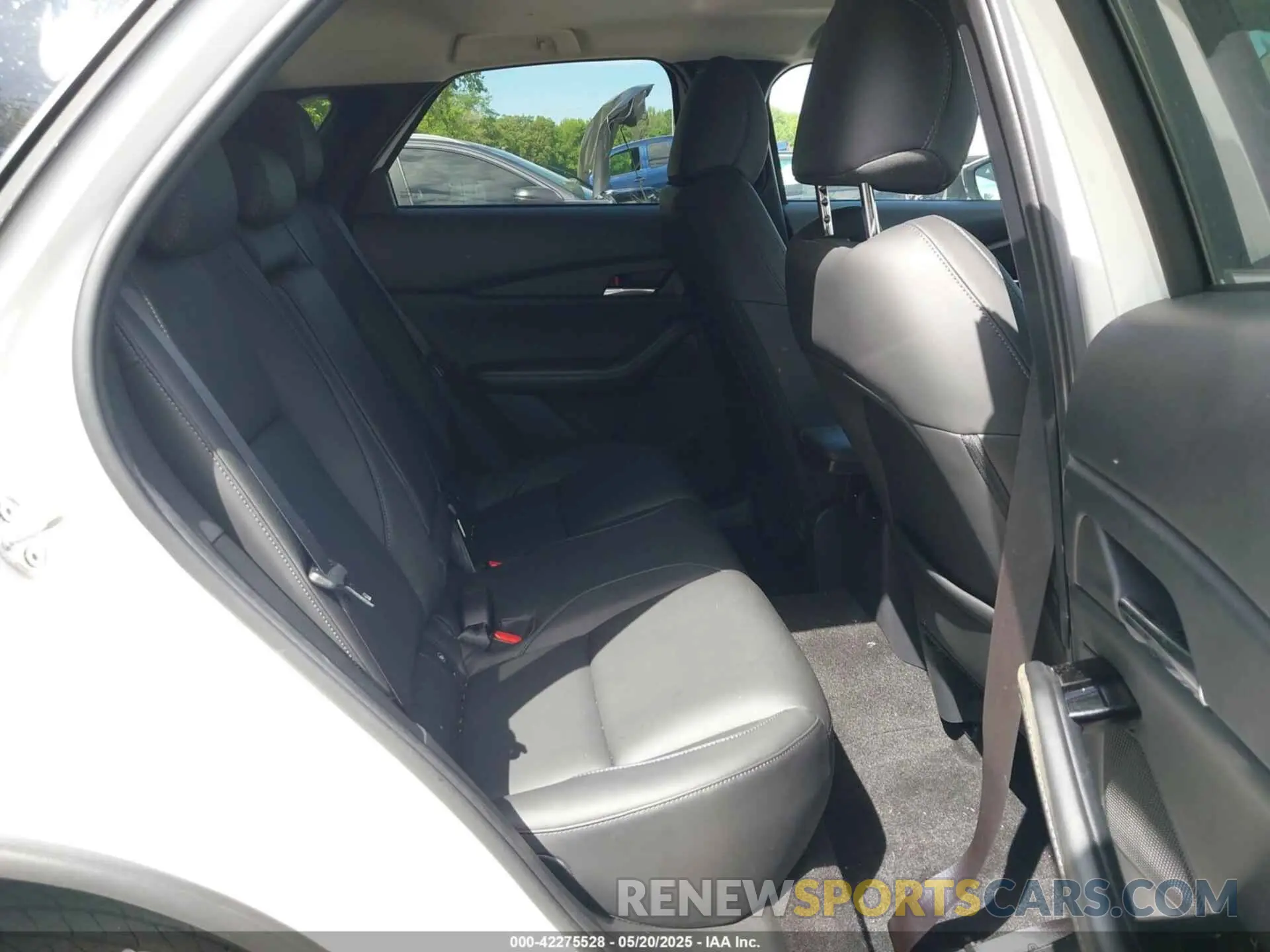 8 fotografías del automóvil dañado 3MVDMBCM6SM781993 MAZDA CX-30 2025