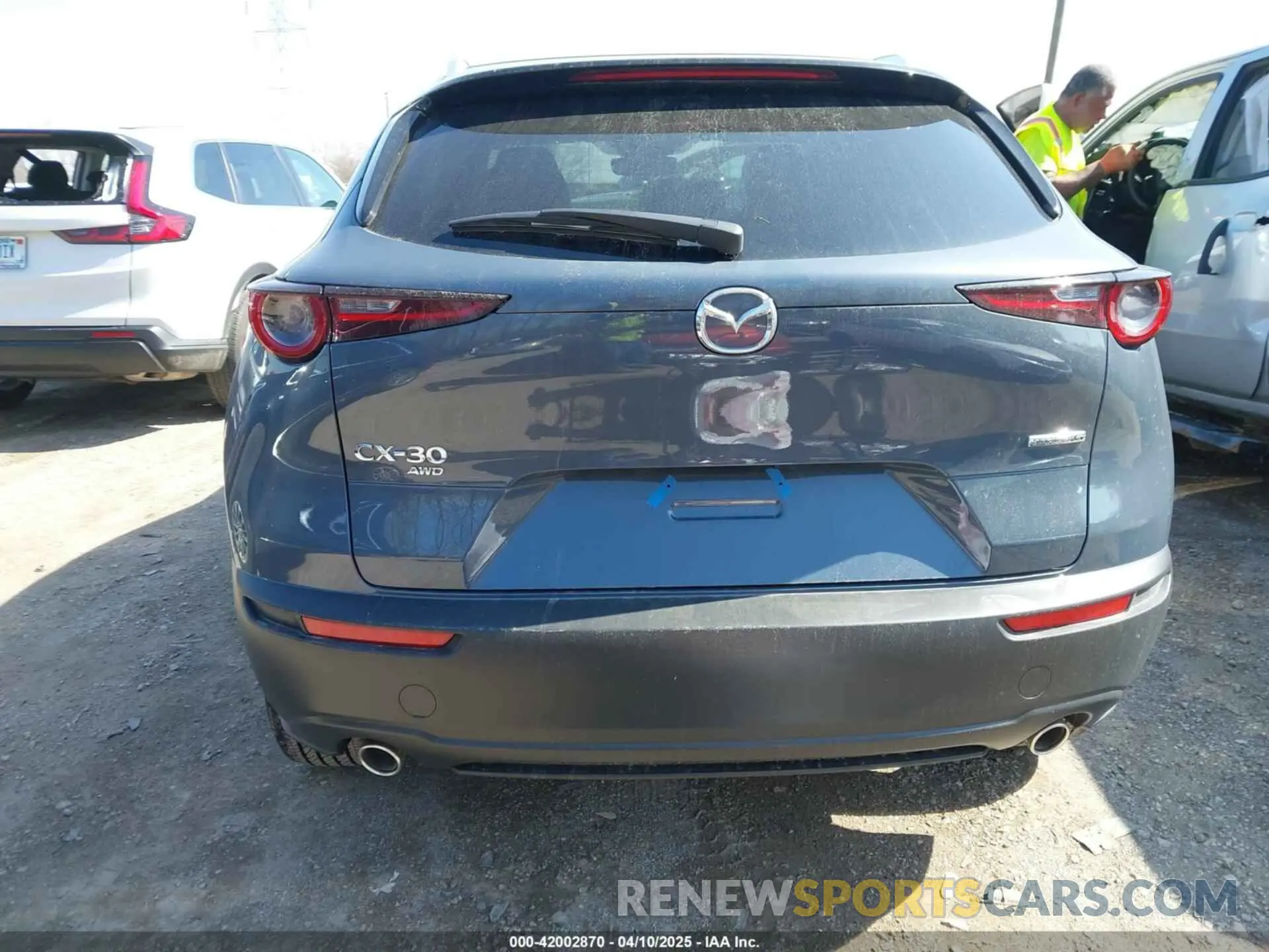 16 fotografías del automóvil dañado 3MVDMBCM6SM800316 MAZDA CX-30 2025