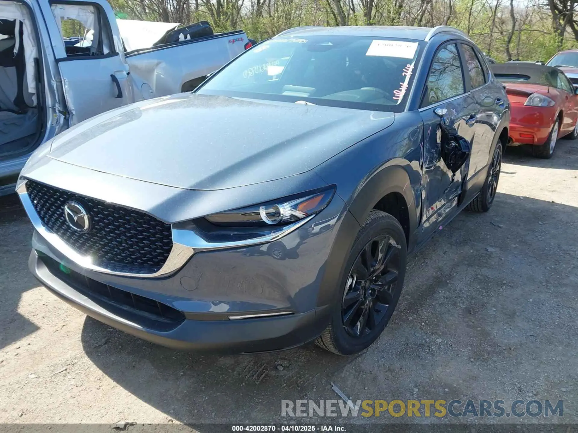 2 fotografías del automóvil dañado 3MVDMBCM6SM800316 MAZDA CX-30 2025