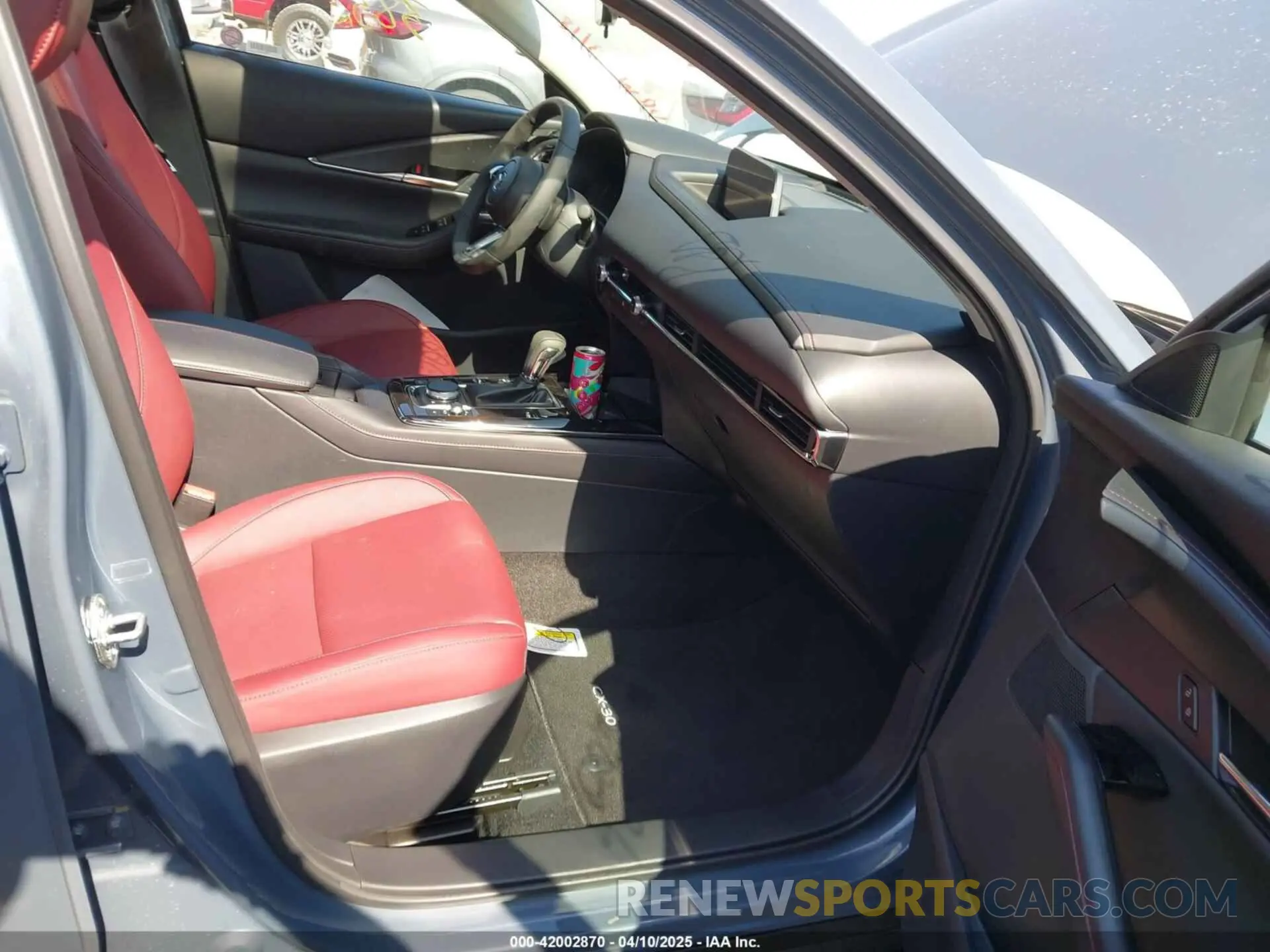 5 fotografías del automóvil dañado 3MVDMBCM6SM800316 MAZDA CX-30 2025