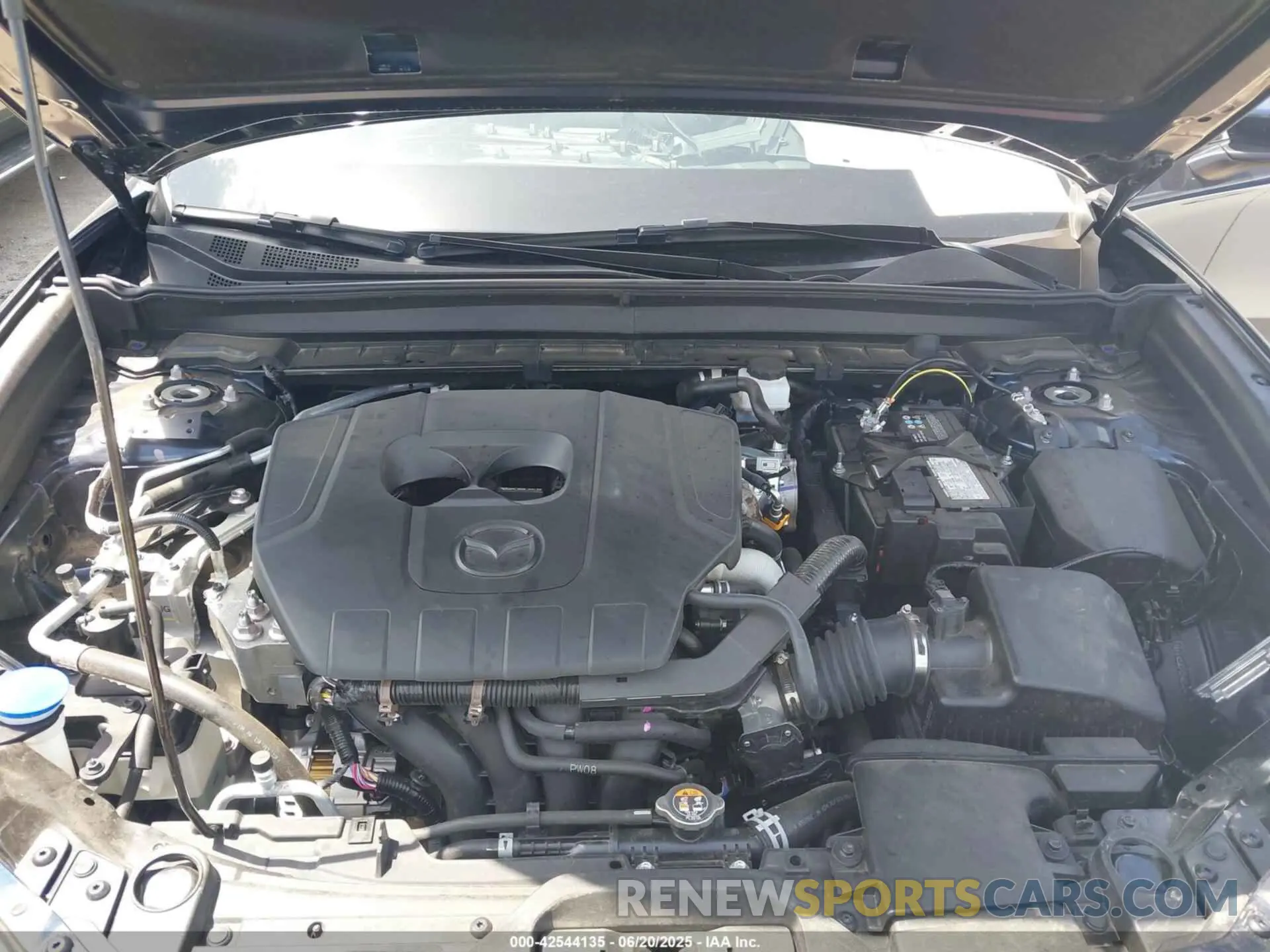 10 fotografías del automóvil dañado 3MVDMBCM7SM754527 MAZDA CX-30 2025