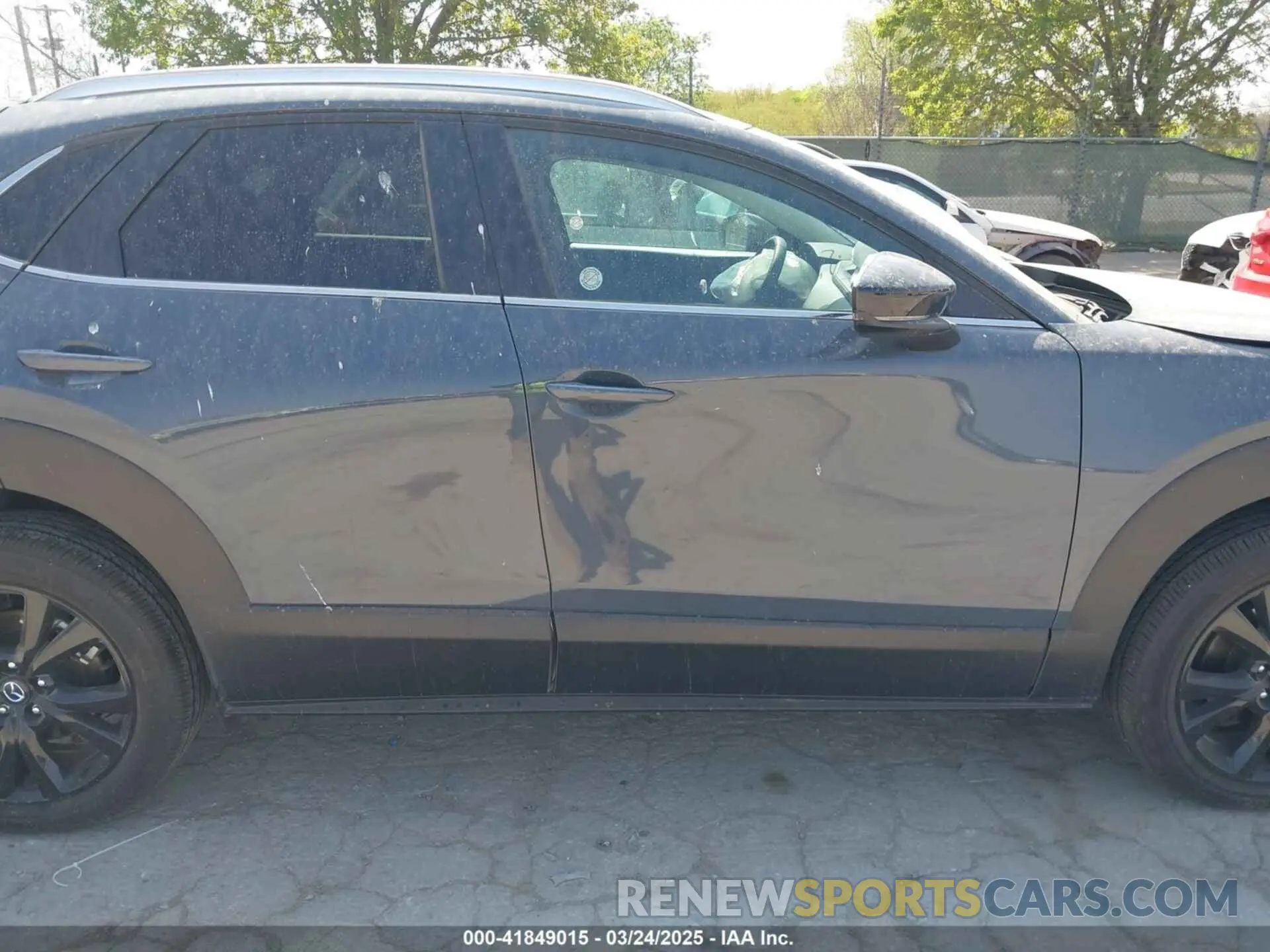 13 fotografías del automóvil dañado 3MVDMBCM7SM770226 MAZDA CX-30 2025