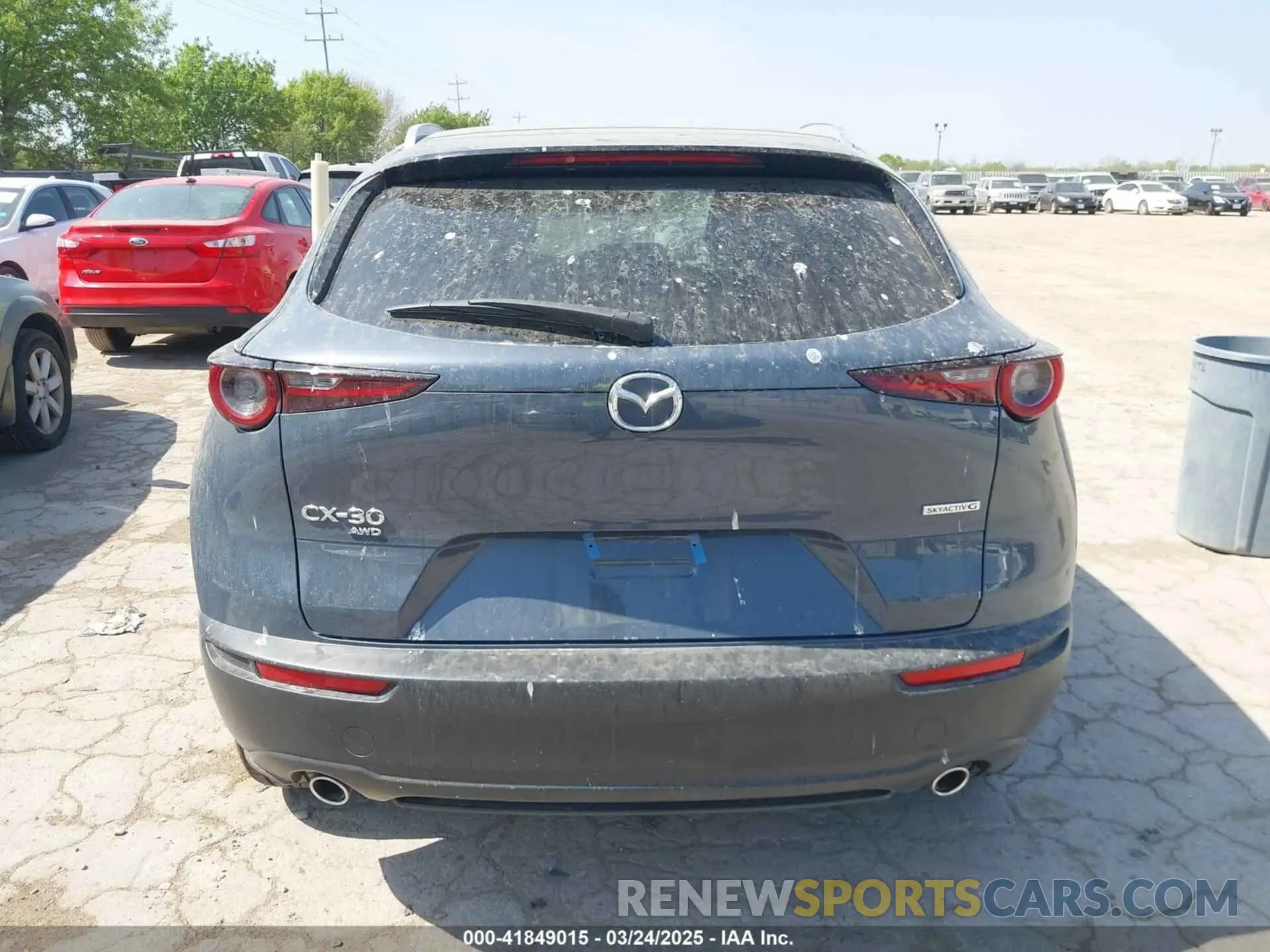 16 fotografías del automóvil dañado 3MVDMBCM7SM770226 MAZDA CX-30 2025