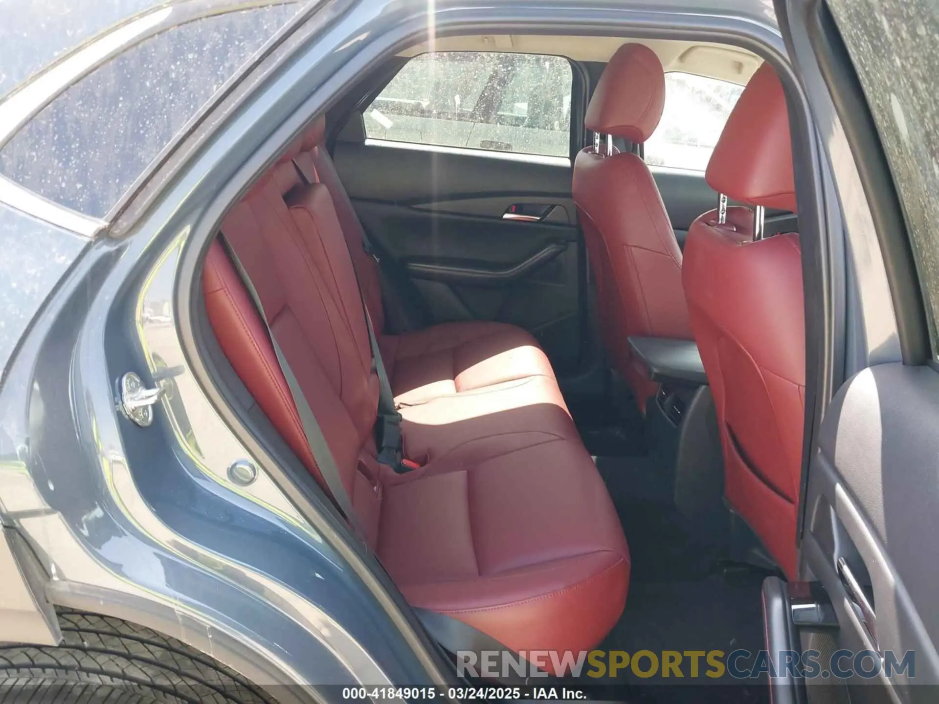 8 fotografías del automóvil dañado 3MVDMBCM7SM770226 MAZDA CX-30 2025