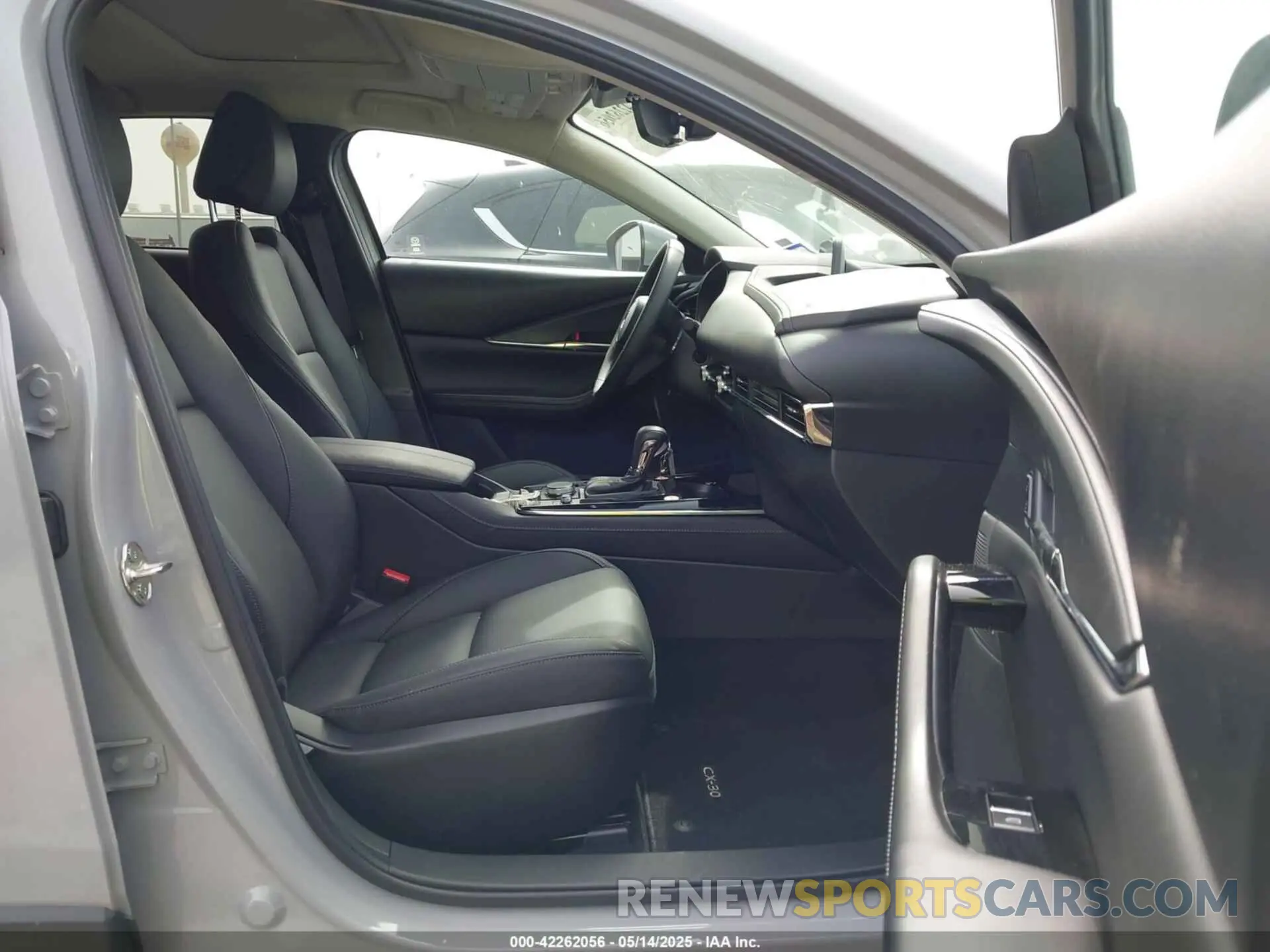 5 fotografías del automóvil dañado 3MVDMBCM7SM801412 MAZDA CX-30 2025