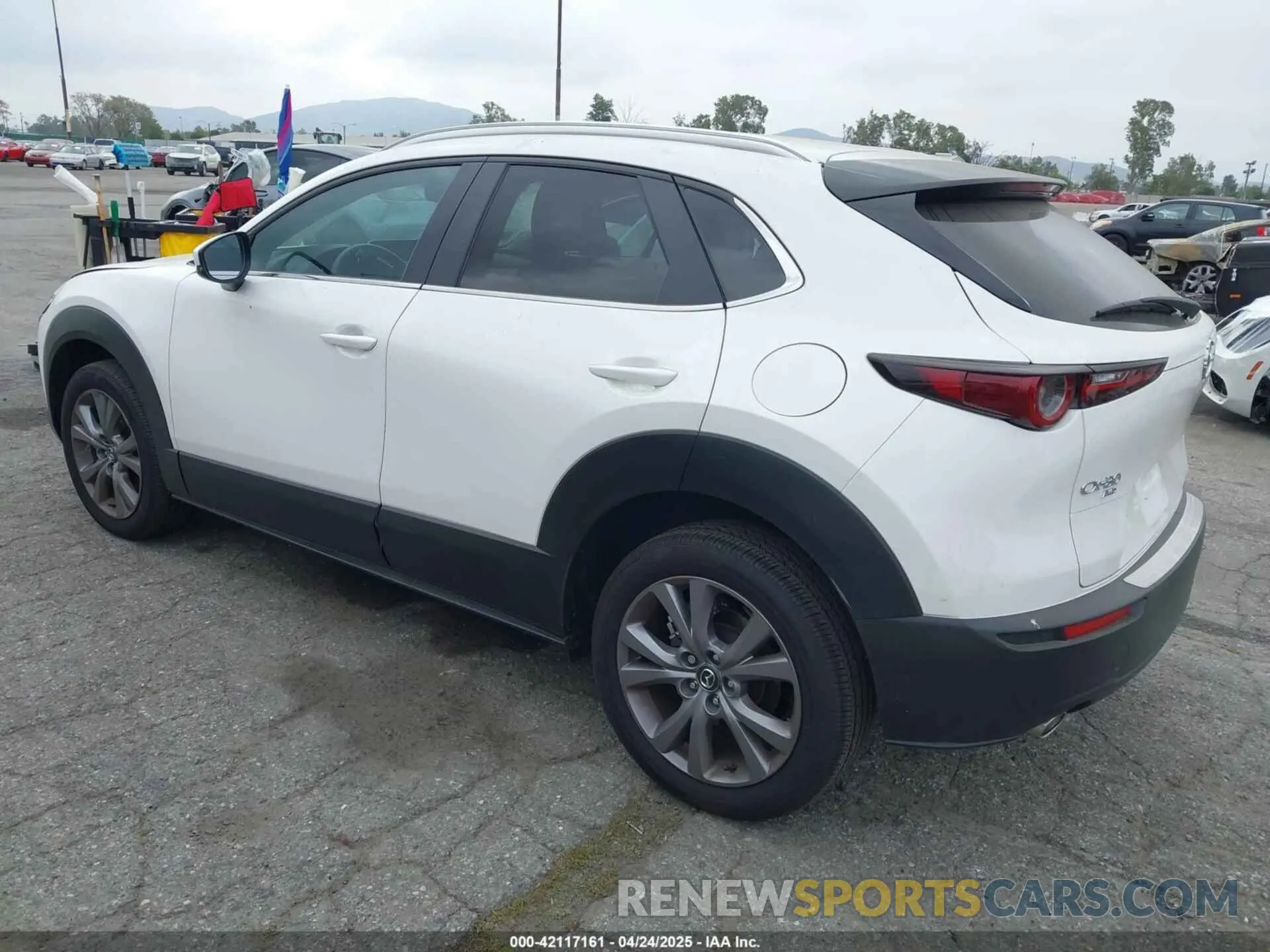 3 fotografías del automóvil dañado 3MVDMBCMXSM768048 MAZDA CX-30 2025