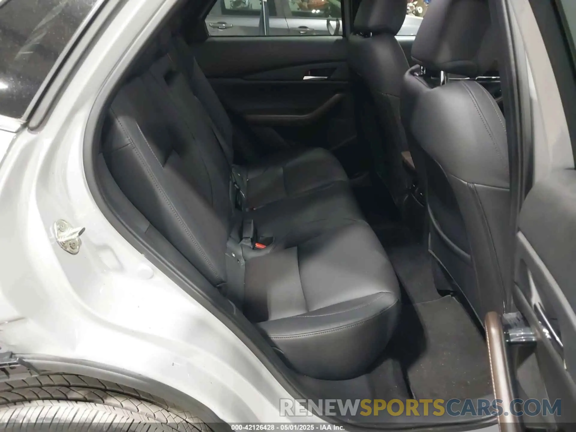 8 fotografías del automóvil dañado 3MVDMBDM5SM788786 MAZDA CX-30 2025
