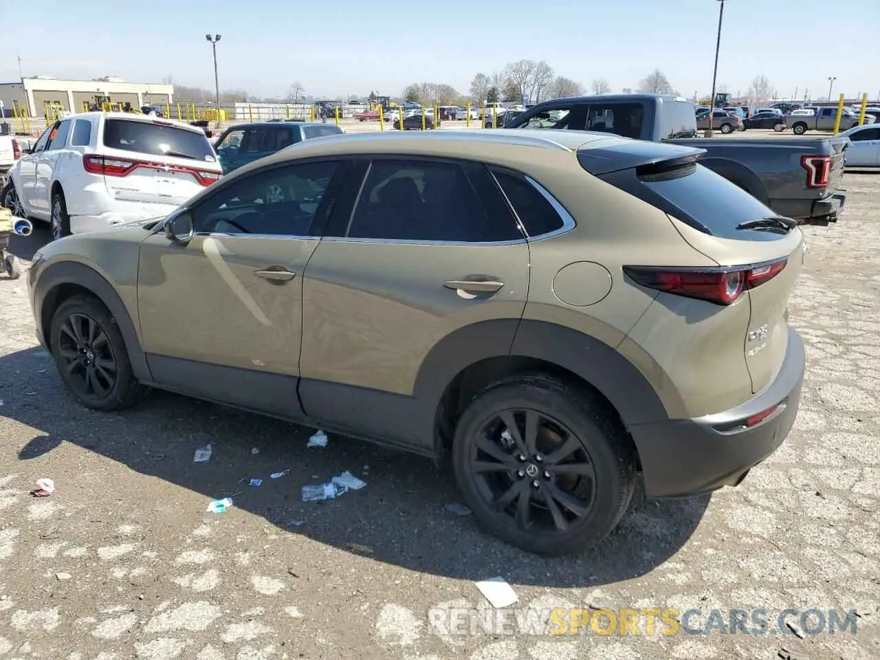 2 fotografías del automóvil dañado 3MVDMBXY2RM607569 MAZDA CX-30 CARB 2024