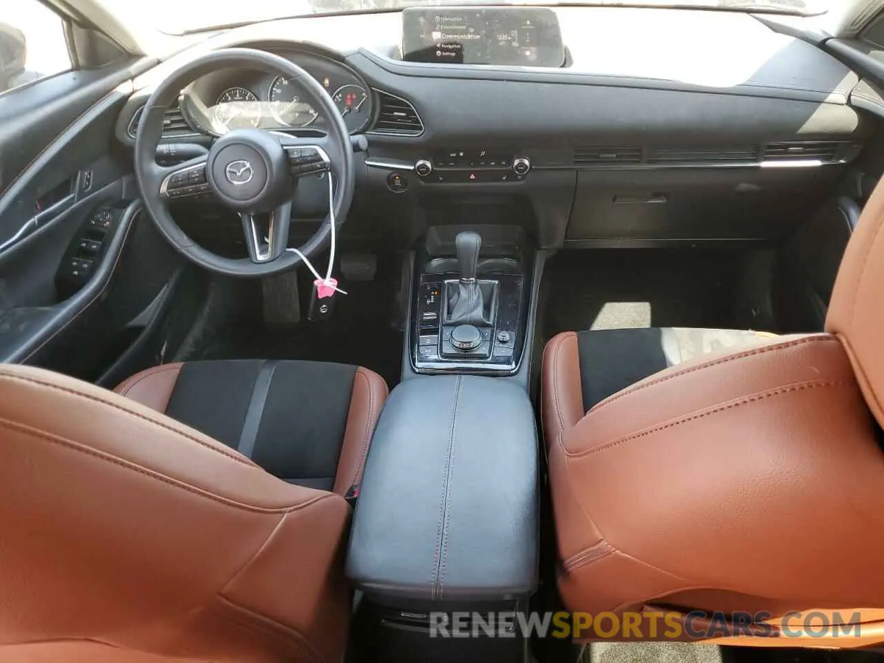 8 fotografías del automóvil dañado 3MVDMBXY2RM607569 MAZDA CX-30 CARB 2024