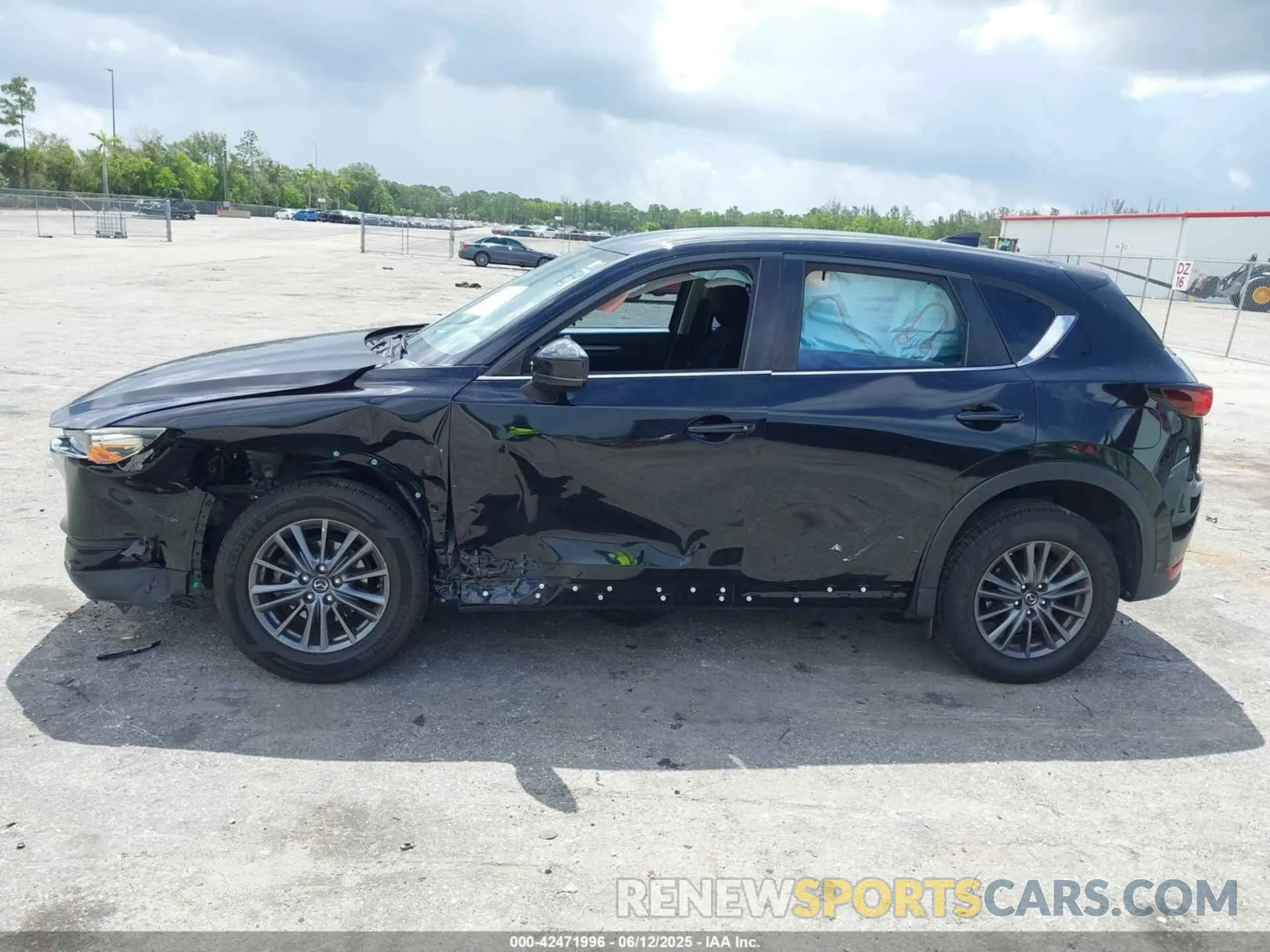14 fotografías del automóvil dañado JM3KFABM1K1699916 MAZDA CX-5 2019