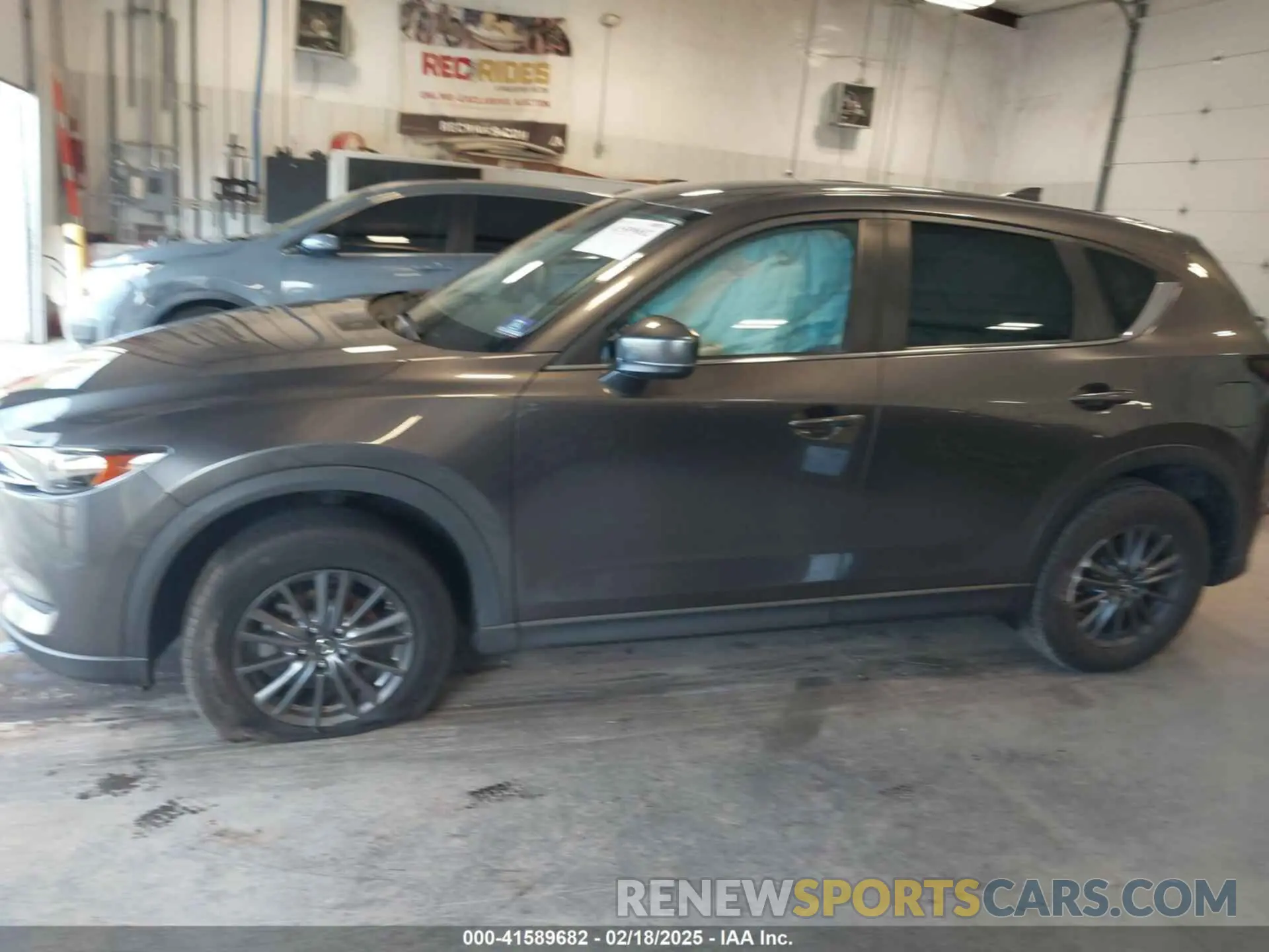 14 fotografías del automóvil dañado JM3KFACM0K1594735 MAZDA CX-5 2019