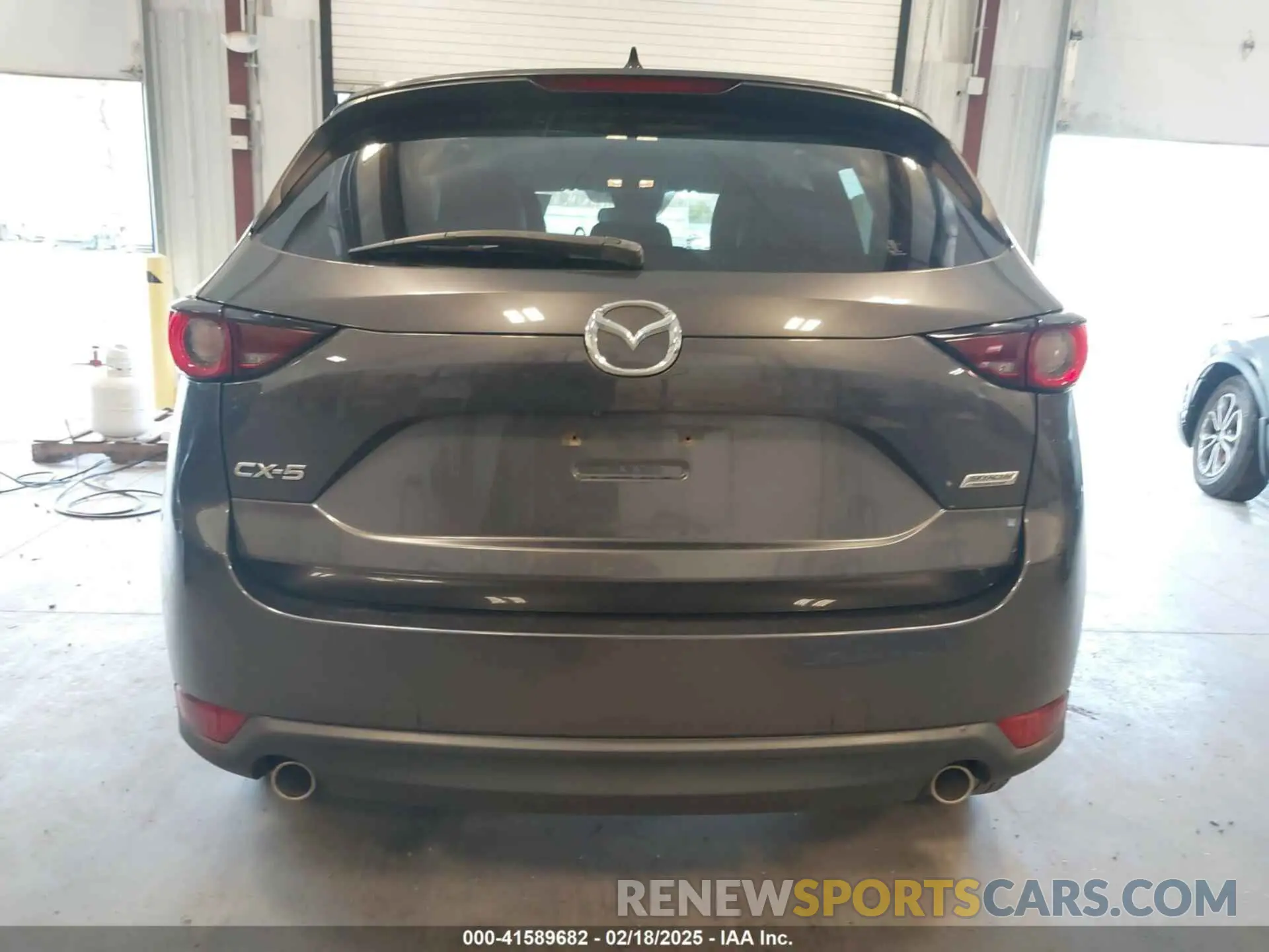 16 fotografías del automóvil dañado JM3KFACM0K1594735 MAZDA CX-5 2019