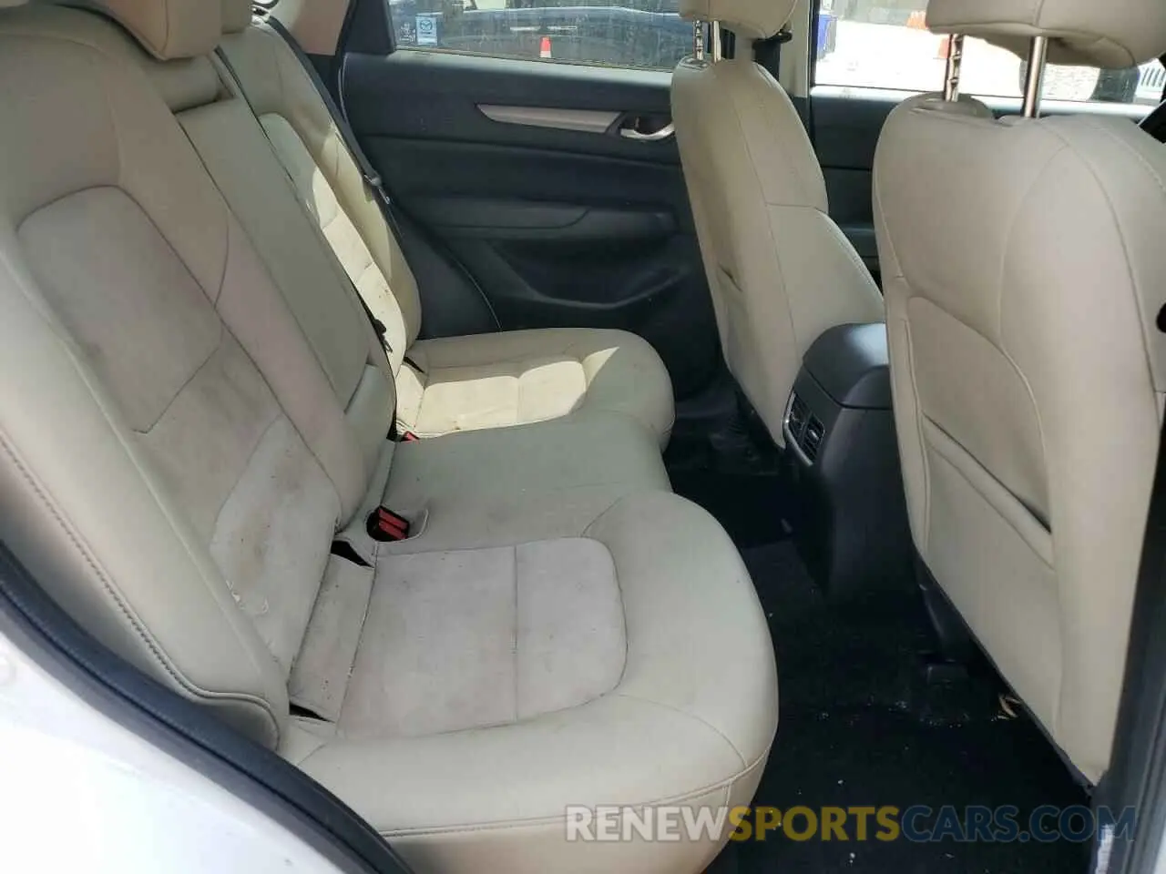 11 fotografías del automóvil dañado JM3KFACM2K0575822 MAZDA CX-5 2019