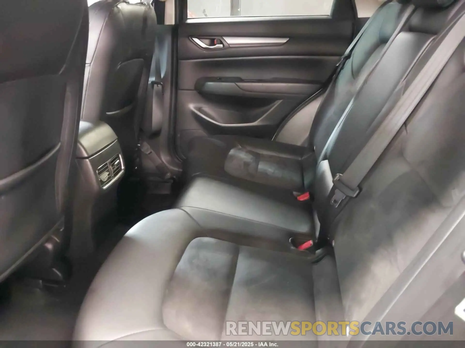 8 fotografías del automóvil dañado JM3KFACM3K1558196 MAZDA CX-5 2019