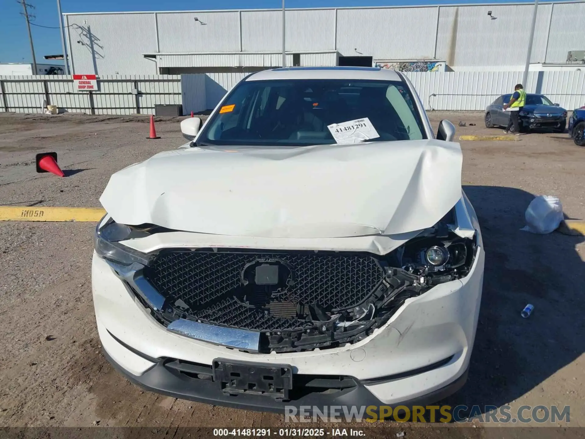 12 fotografías del automóvil dañado JM3KFACM4K1668352 MAZDA CX-5 2019