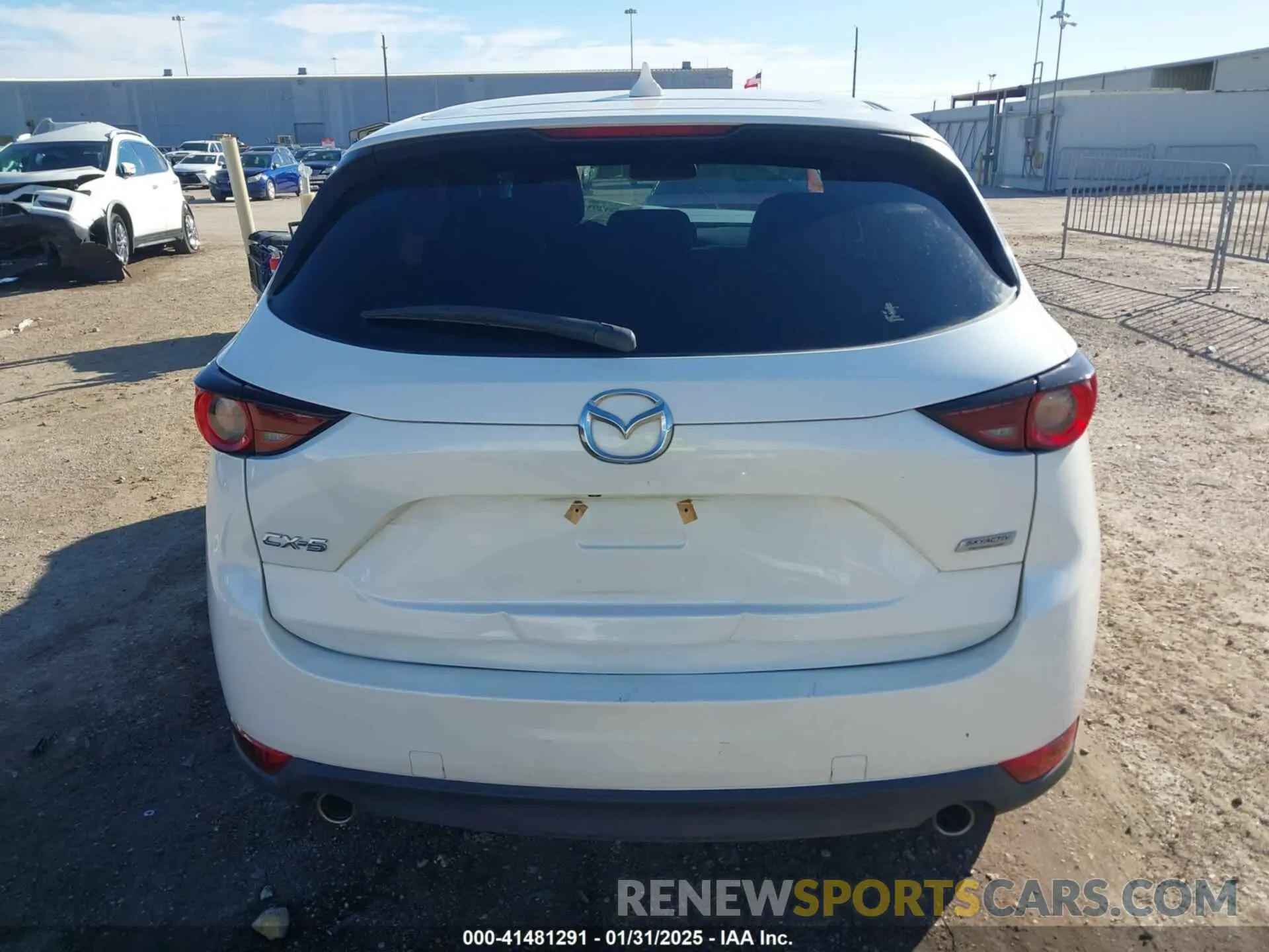 16 fotografías del automóvil dañado JM3KFACM4K1668352 MAZDA CX-5 2019