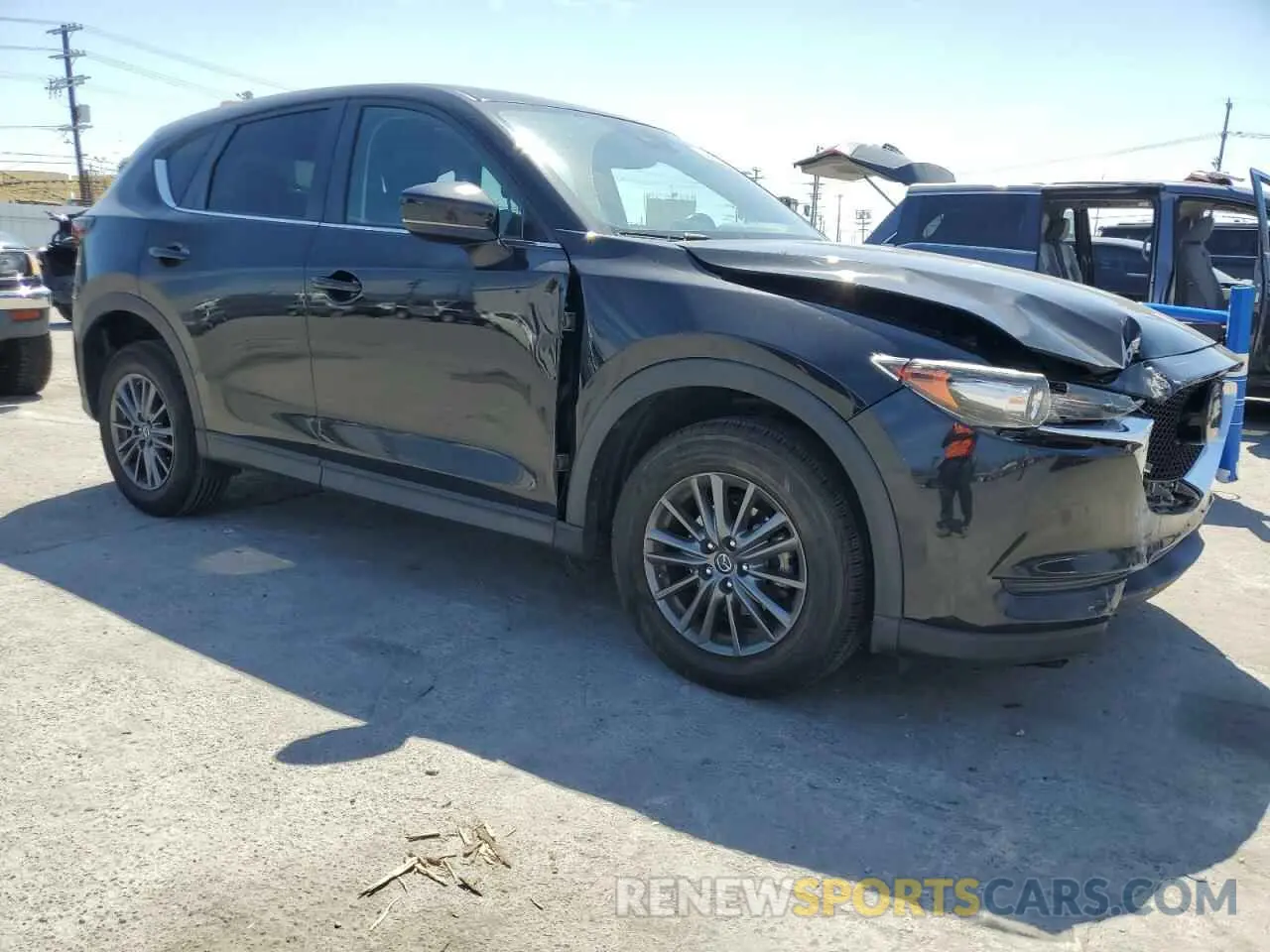 4 fotografías del automóvil dañado JM3KFACM5K0692617 MAZDA CX-5 2019