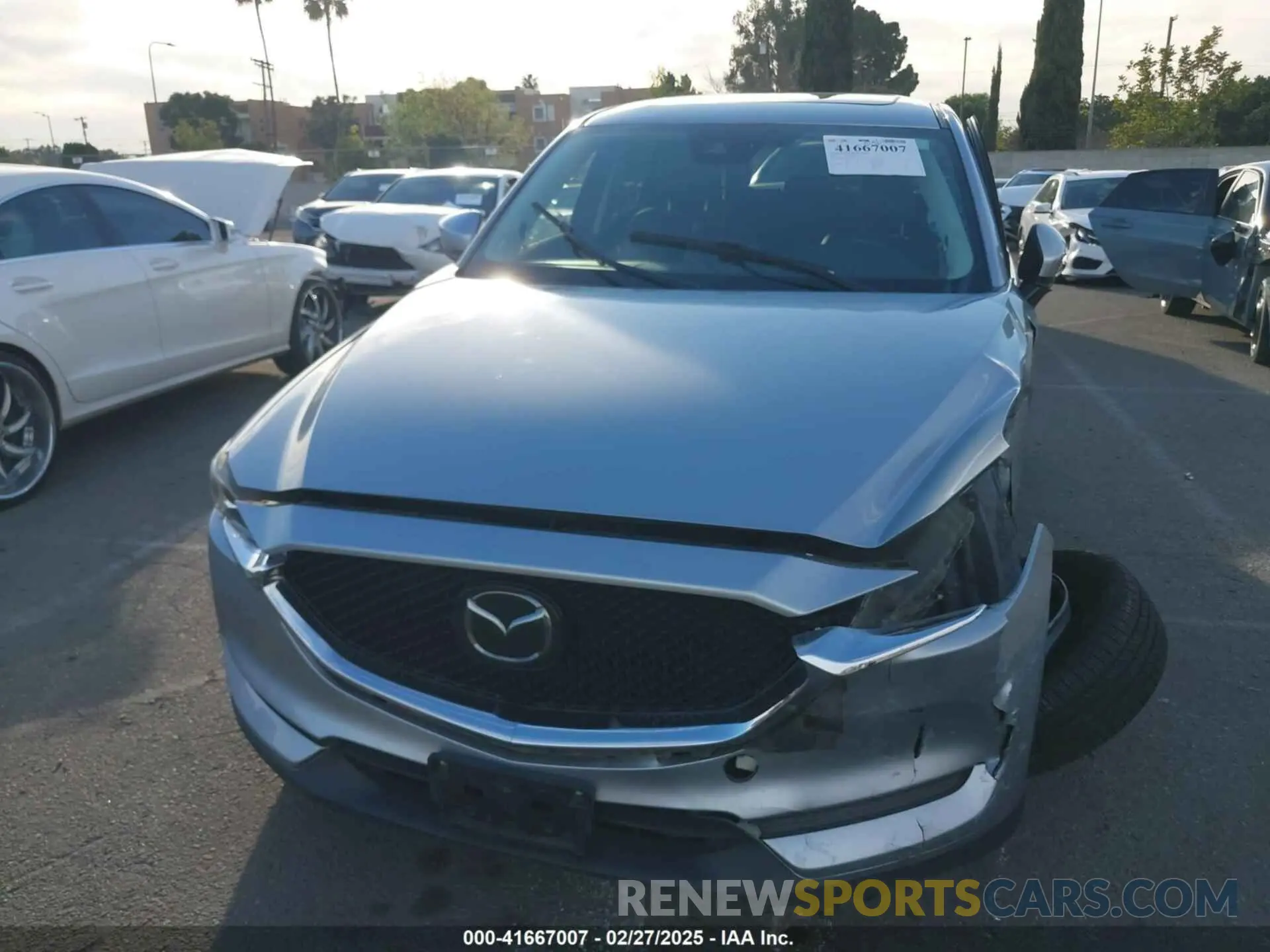 11 fotografías del automóvil dañado JM3KFACM5K1531601 MAZDA CX-5 2019