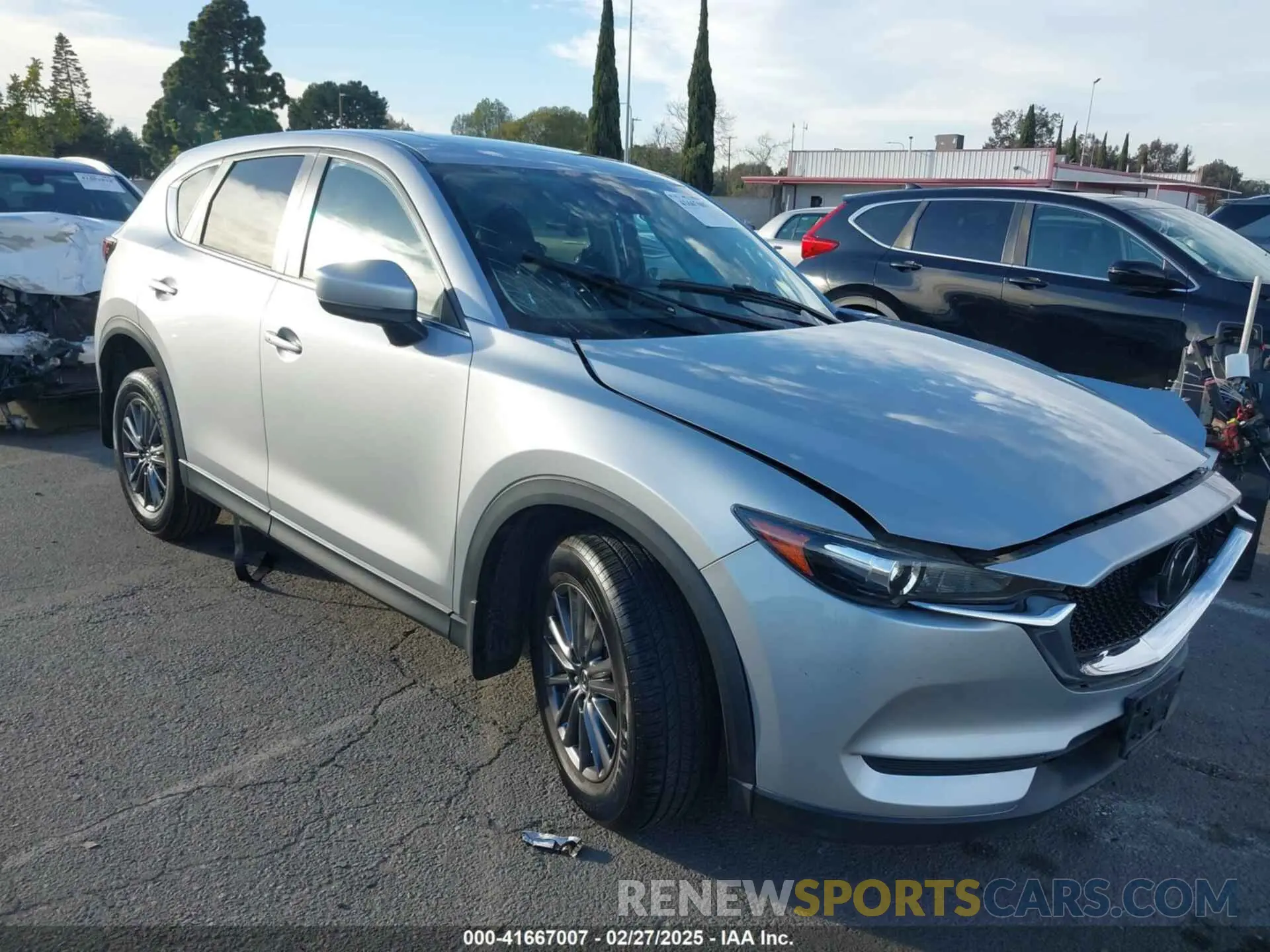 12 fotografías del automóvil dañado JM3KFACM5K1531601 MAZDA CX-5 2019