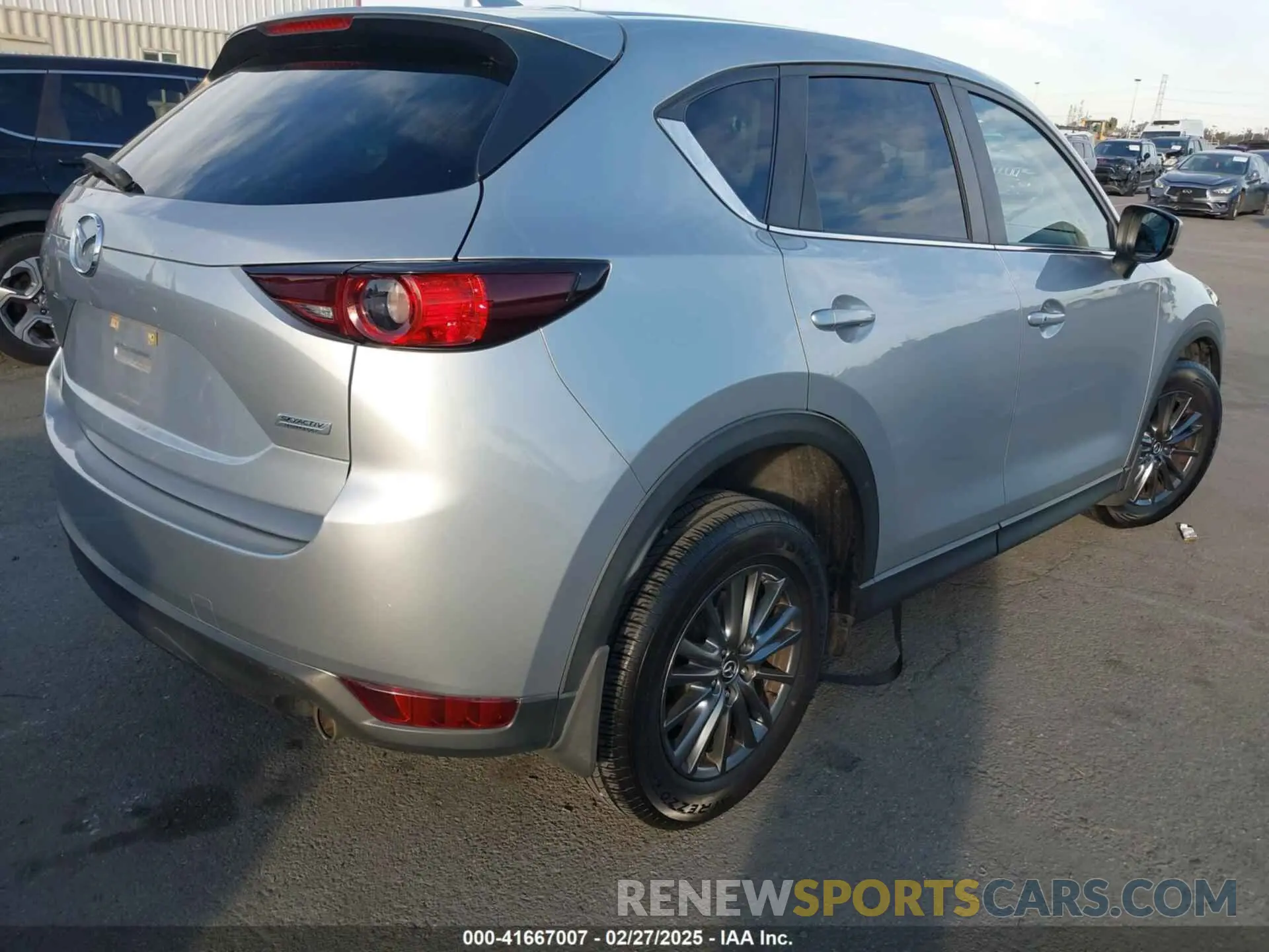 4 fotografías del automóvil dañado JM3KFACM5K1531601 MAZDA CX-5 2019