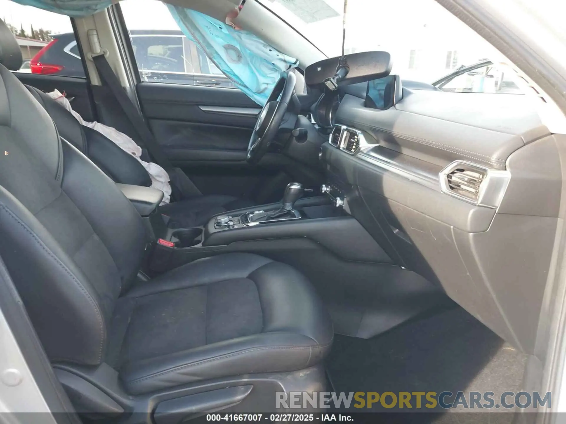 5 fotografías del automóvil dañado JM3KFACM5K1531601 MAZDA CX-5 2019