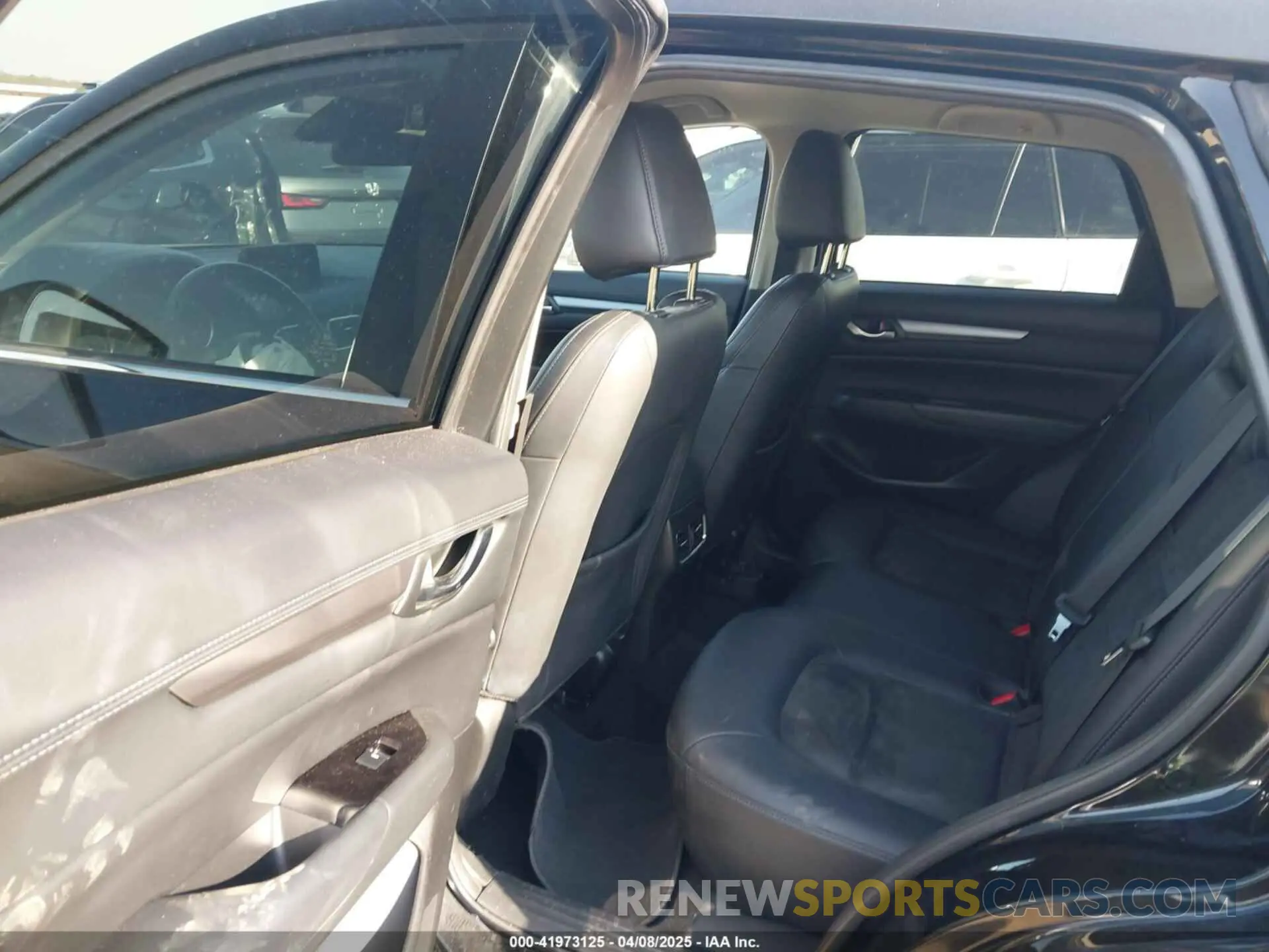 8 fotografías del automóvil dañado JM3KFACM6K0533203 MAZDA CX-5 2019
