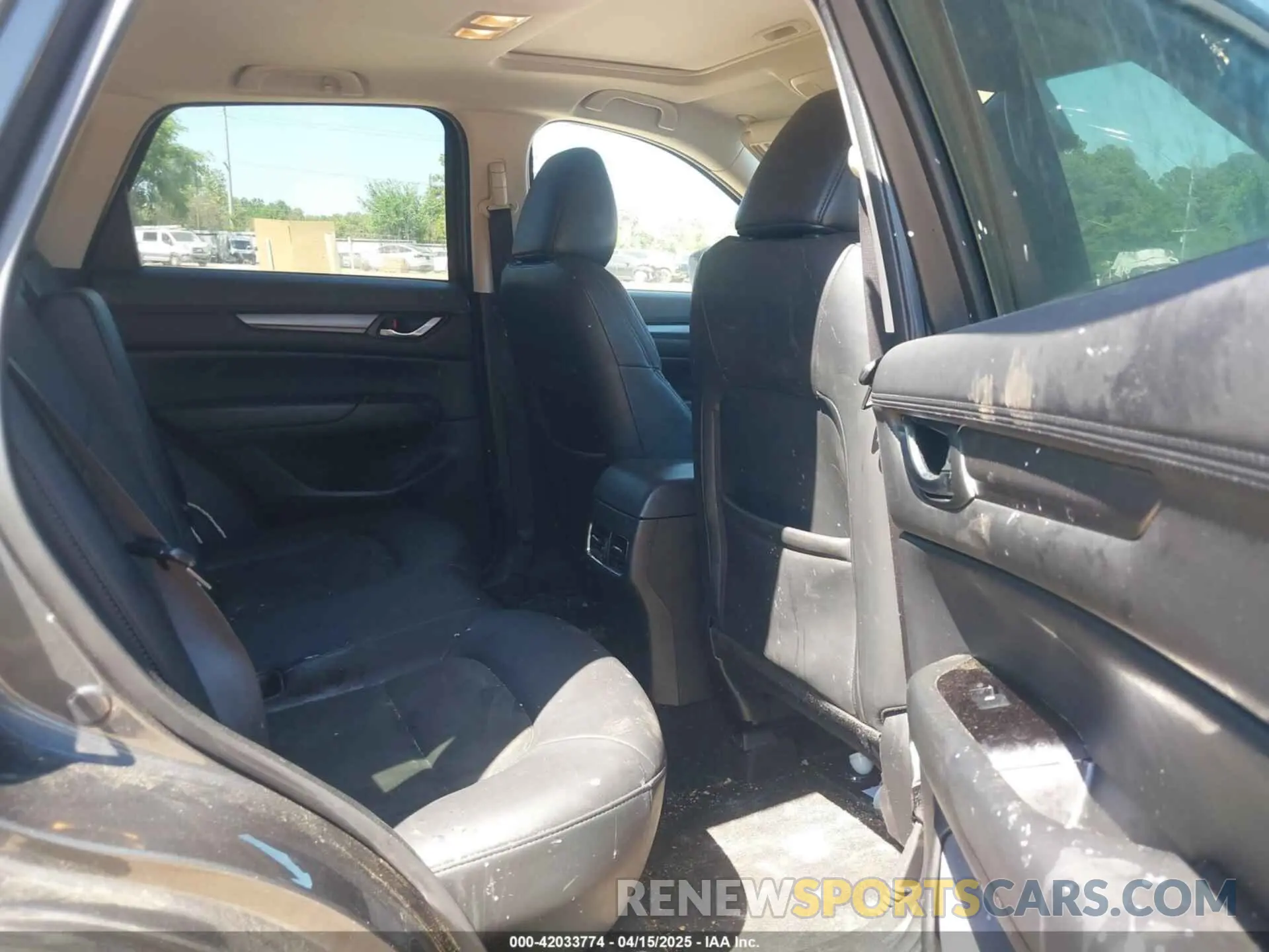 8 fotografías del automóvil dañado JM3KFACM7K0673888 MAZDA CX-5 2019