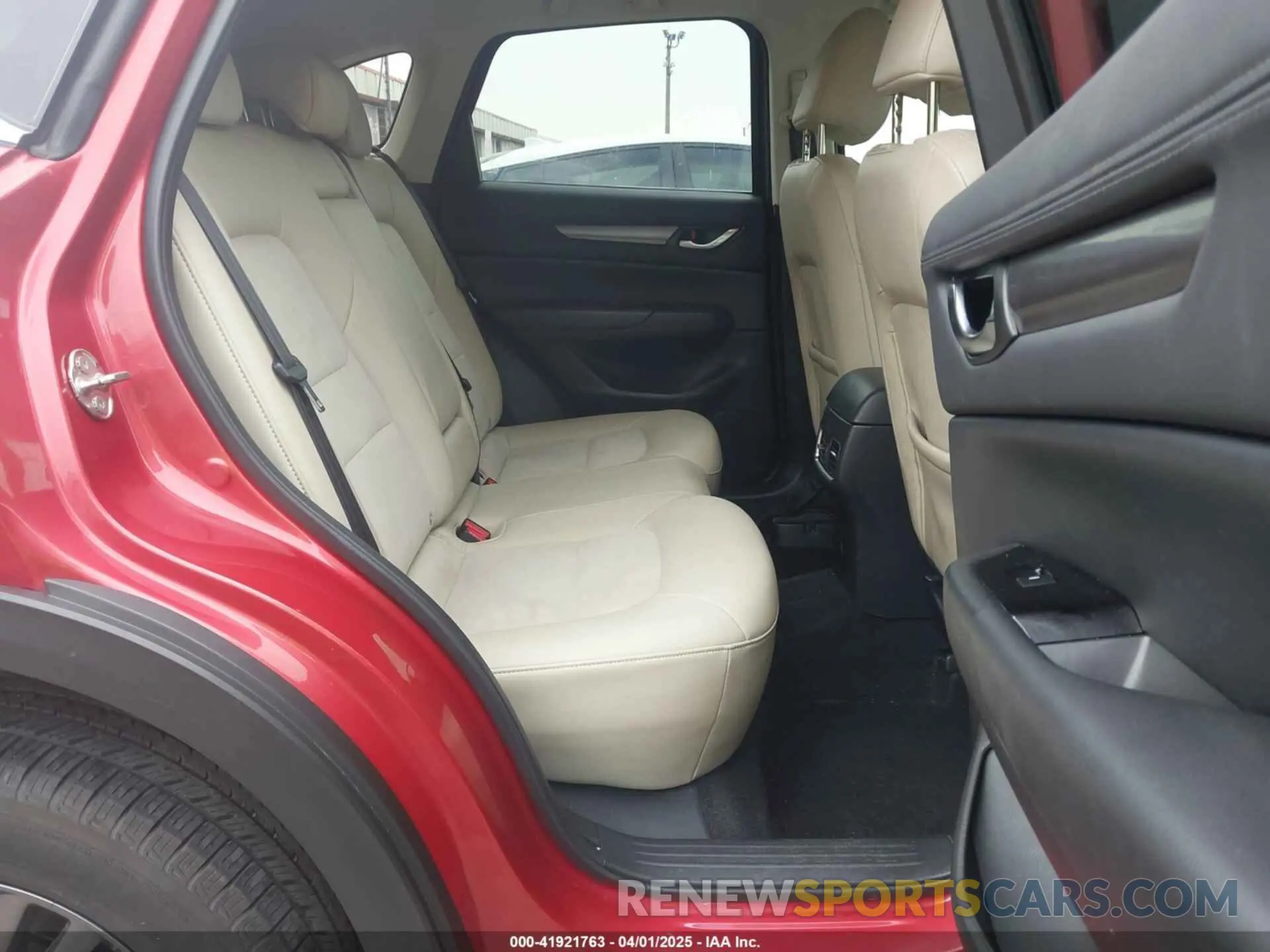 8 fotografías del automóvil dañado JM3KFACM7K0696815 MAZDA CX-5 2019