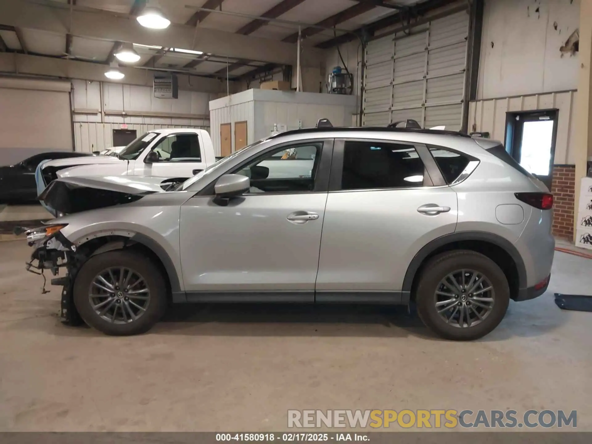 14 fotografías del automóvil dañado JM3KFACM7K1551252 MAZDA CX-5 2019