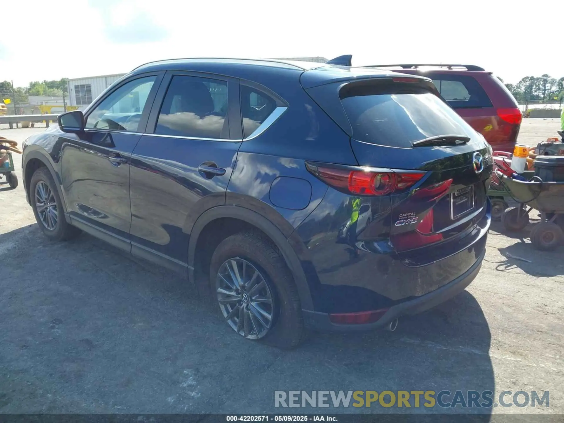 3 fotografías del automóvil dañado JM3KFACM7K1587961 MAZDA CX-5 2019