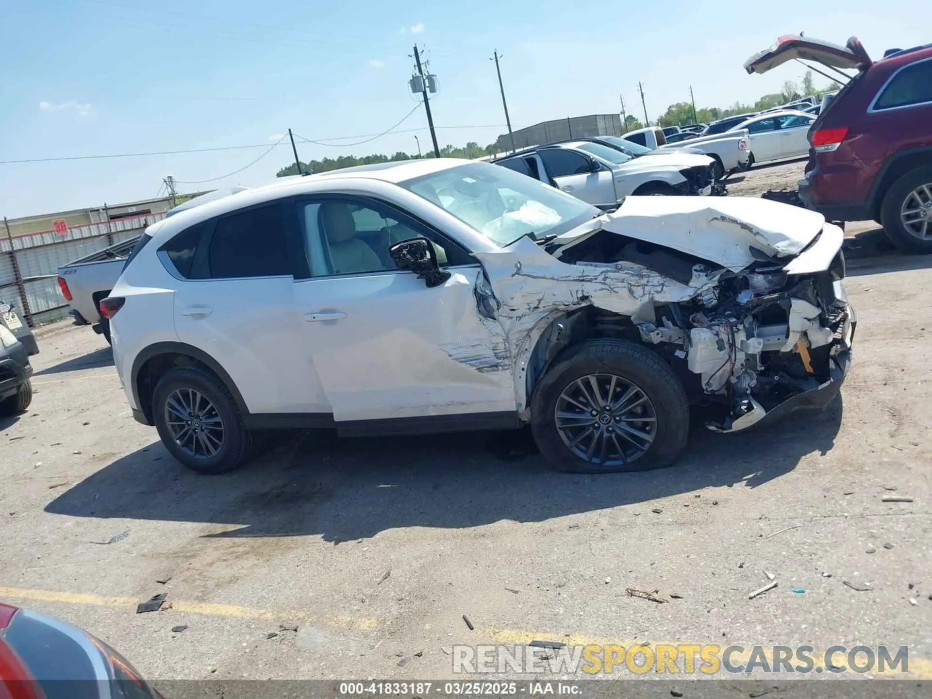 13 fotografías del automóvil dañado JM3KFACM7K1656311 MAZDA CX-5 2019
