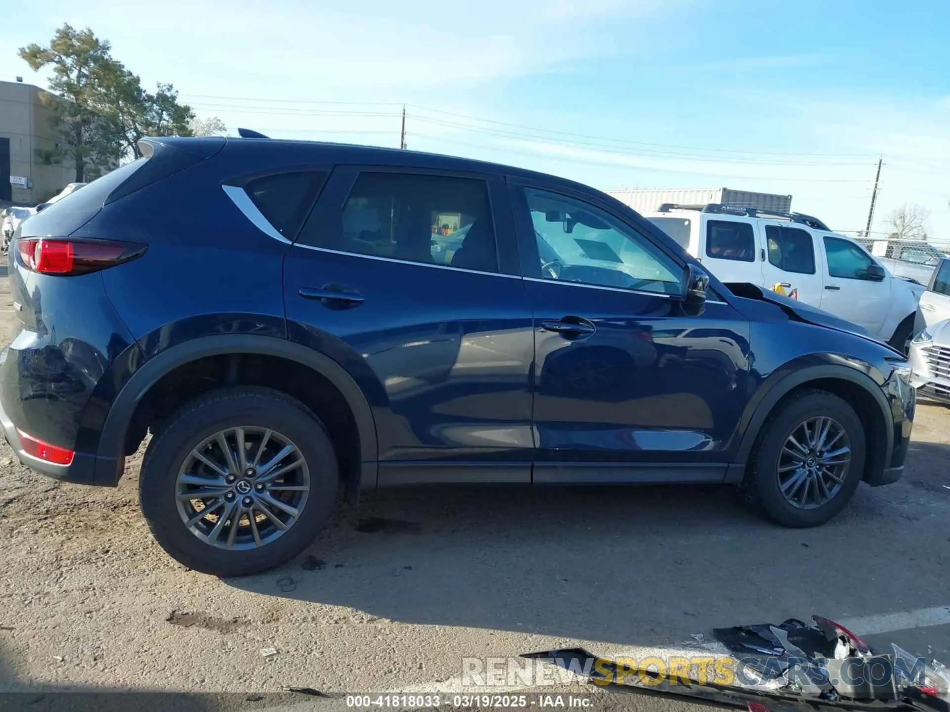 14 fotografías del automóvil dañado JM3KFACM7K1671679 MAZDA CX-5 2019