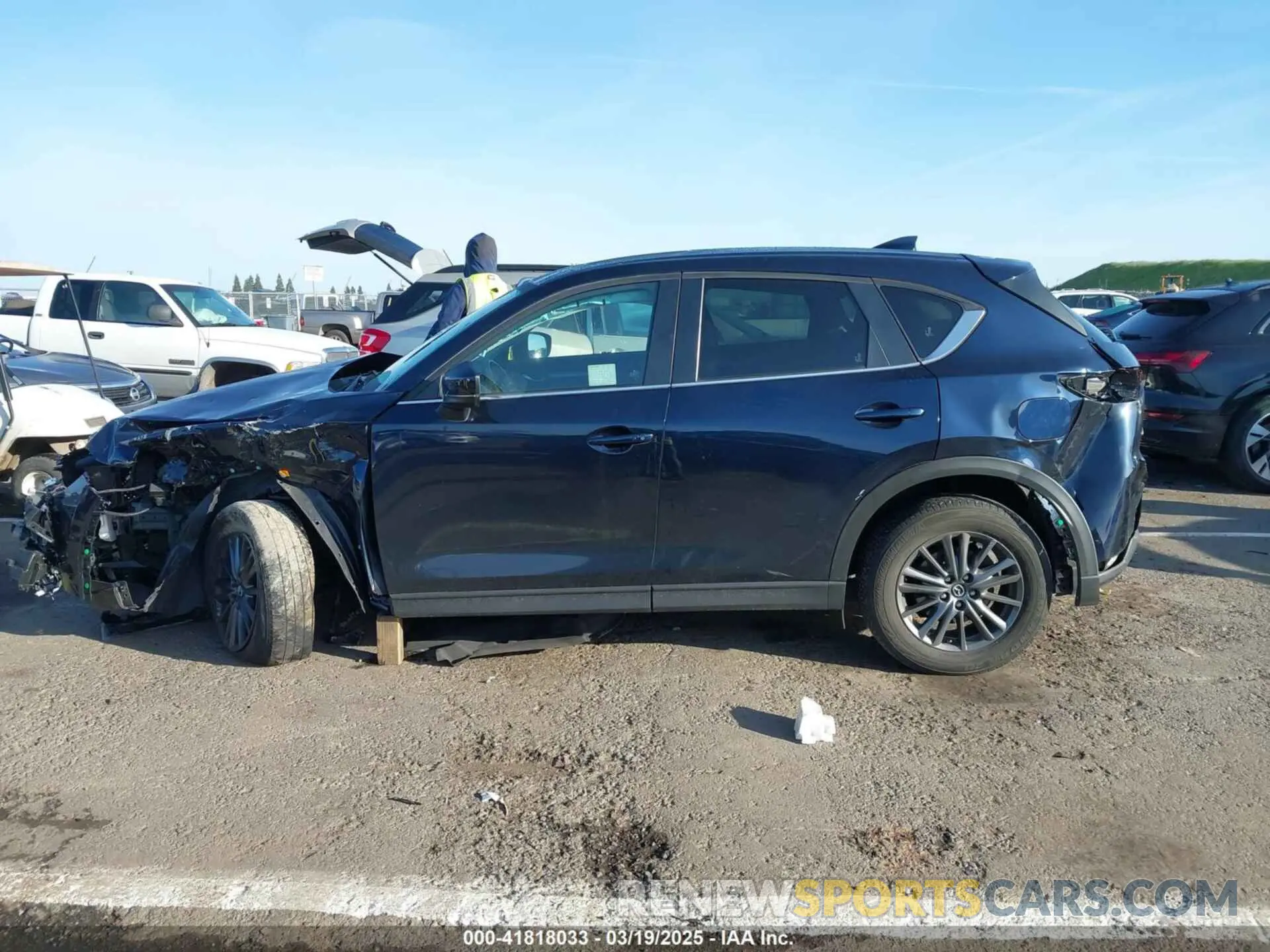 15 fotografías del automóvil dañado JM3KFACM7K1671679 MAZDA CX-5 2019