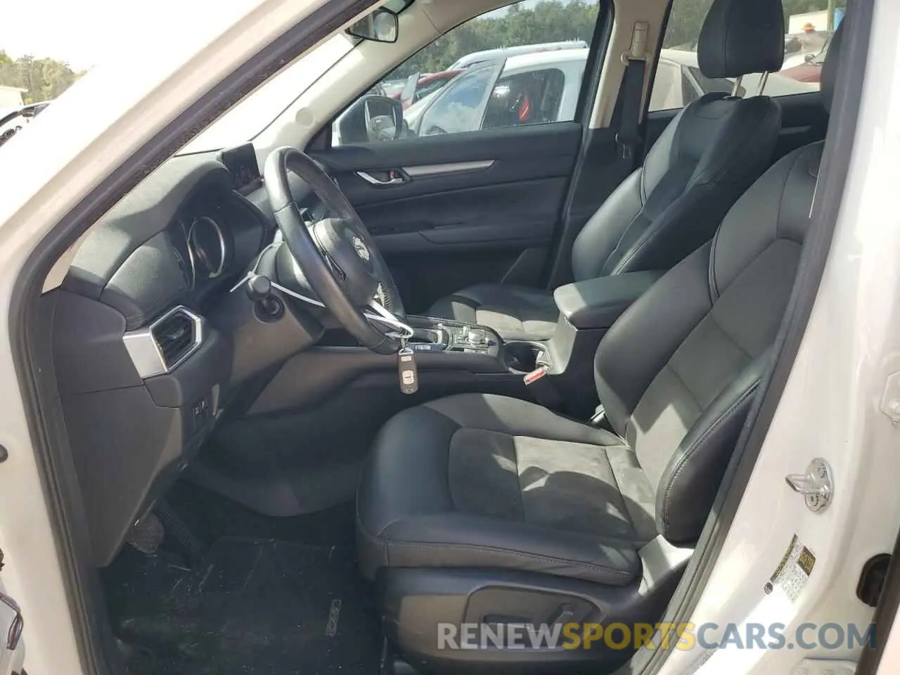 7 fotografías del automóvil dañado JM3KFACM8K1680097 MAZDA CX-5 2019