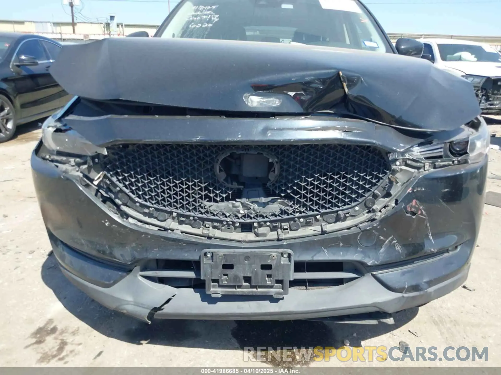 11 fotografías del automóvil dañado JM3KFADM1K0656020 MAZDA CX-5 2019