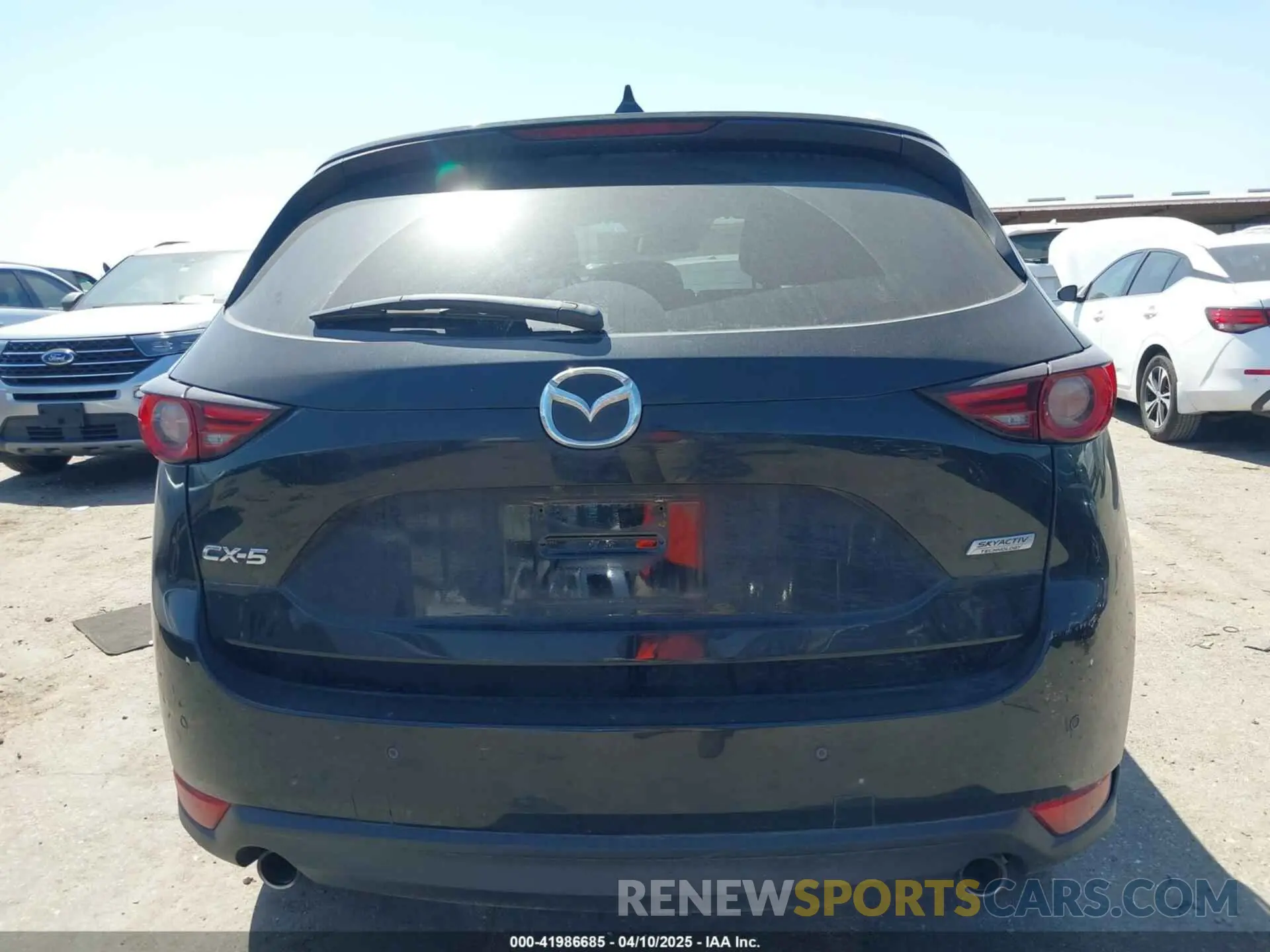 15 fotografías del automóvil dañado JM3KFADM1K0656020 MAZDA CX-5 2019