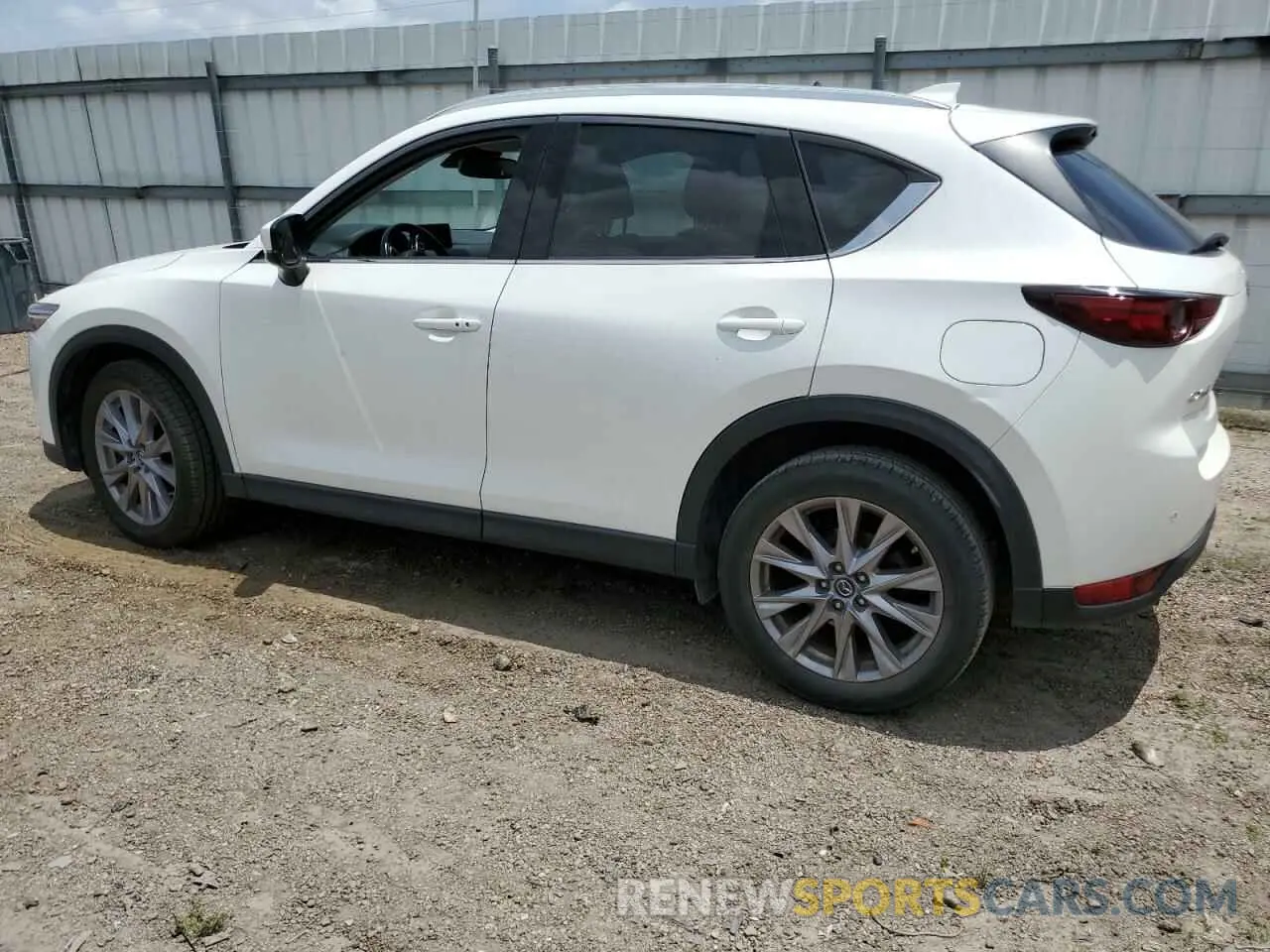 2 fotografías del automóvil dañado JM3KFADM1K0672721 MAZDA CX-5 2019
