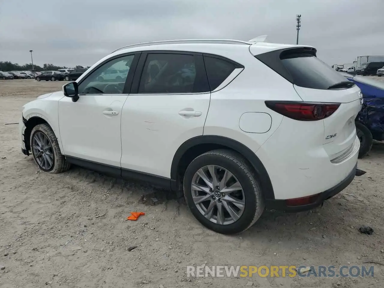 2 fotografías del automóvil dañado JM3KFADM2K0678804 MAZDA CX-5 2019